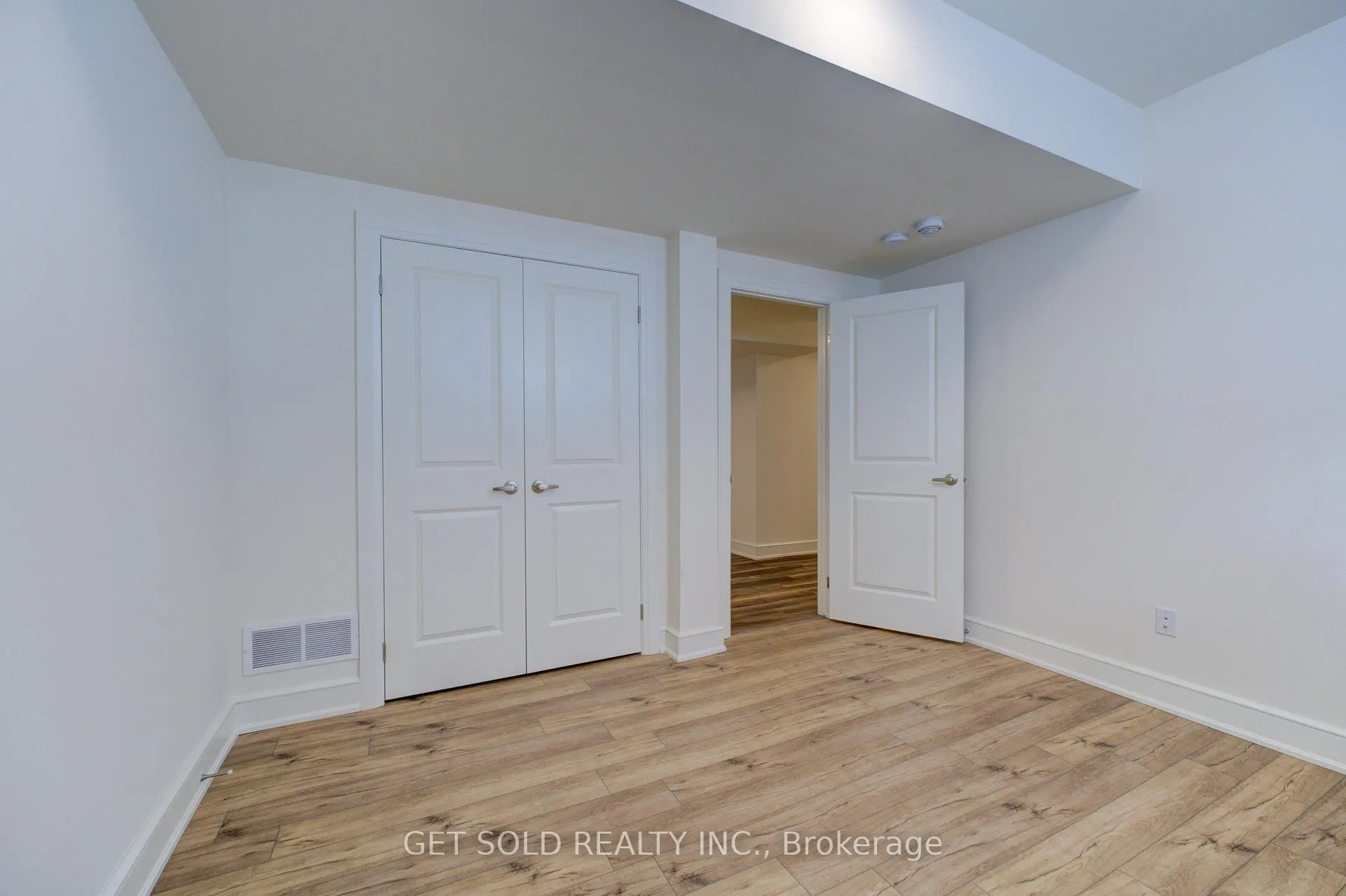 Photo 47 of 166 Concession Street, Hamilton, Centremount — HOMEH