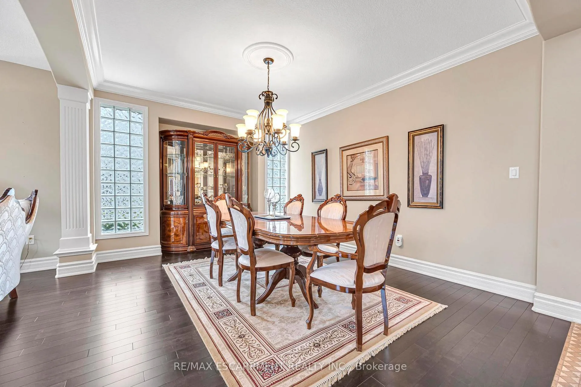 Photo 10 of 15 Silver Maple Drive, Hamilton, Ancaster — HOMEH