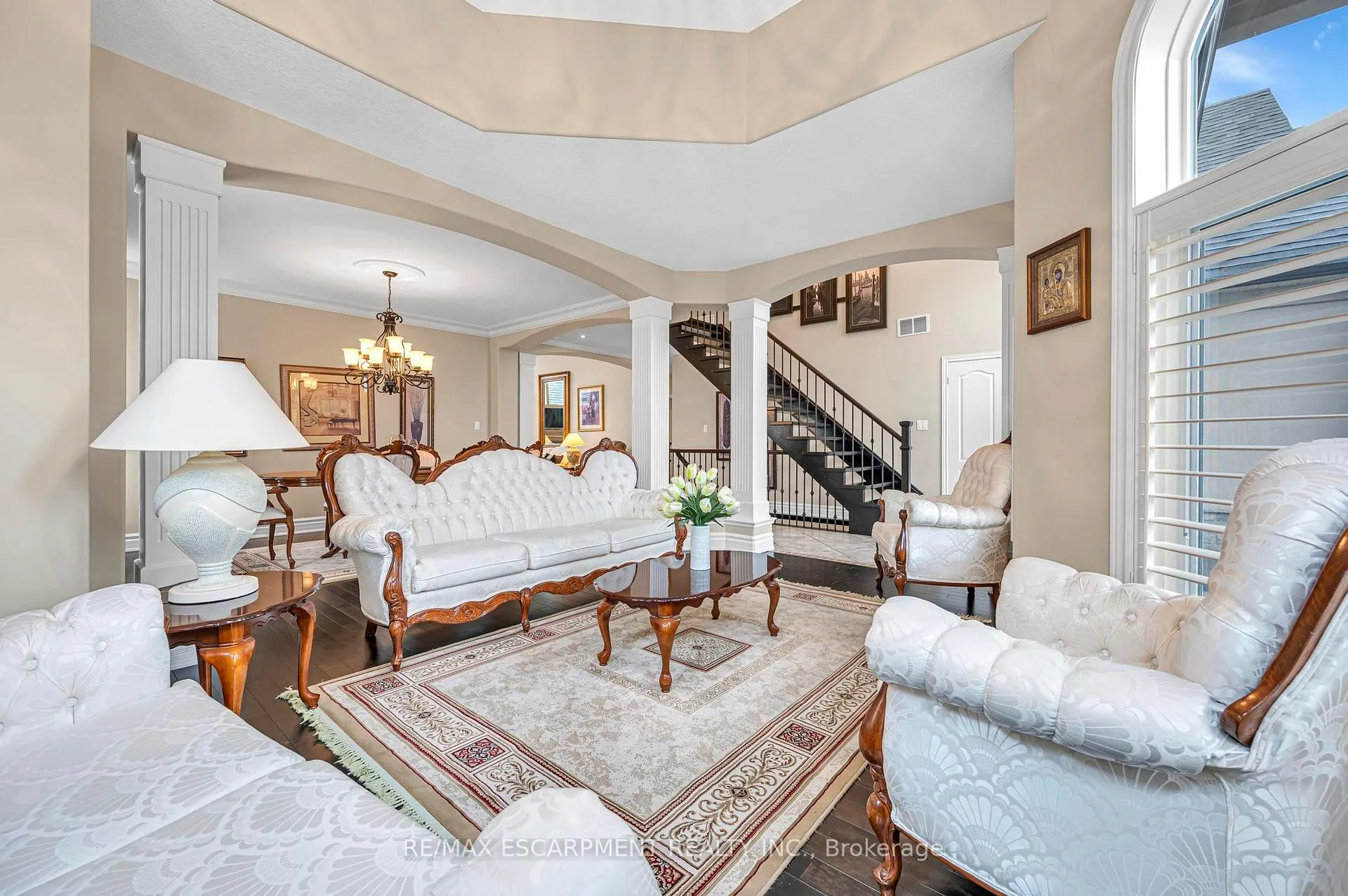 Photo 13 of 15 Silver Maple Drive, Hamilton, Ancaster — HOMEH