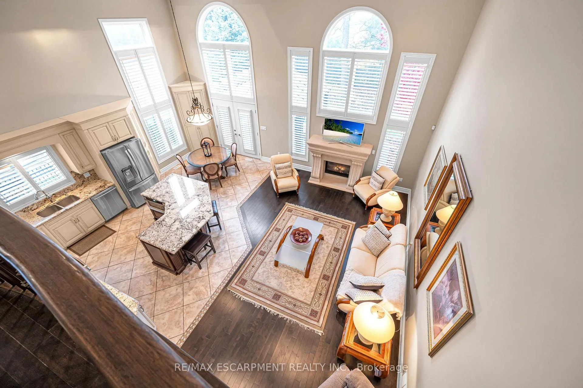 Photo 14 of 15 Silver Maple Drive, Hamilton, Ancaster — HOMEH
