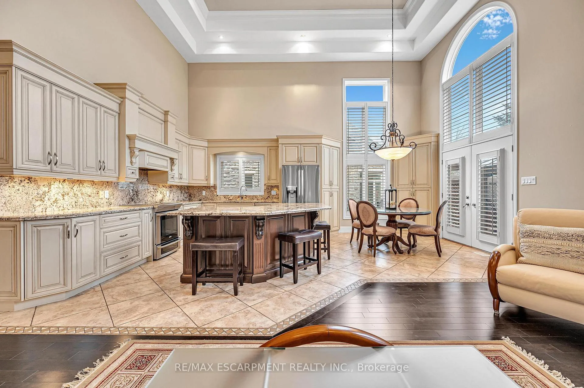 Photo 17 of 15 Silver Maple Drive, Hamilton, Ancaster — HOMEH