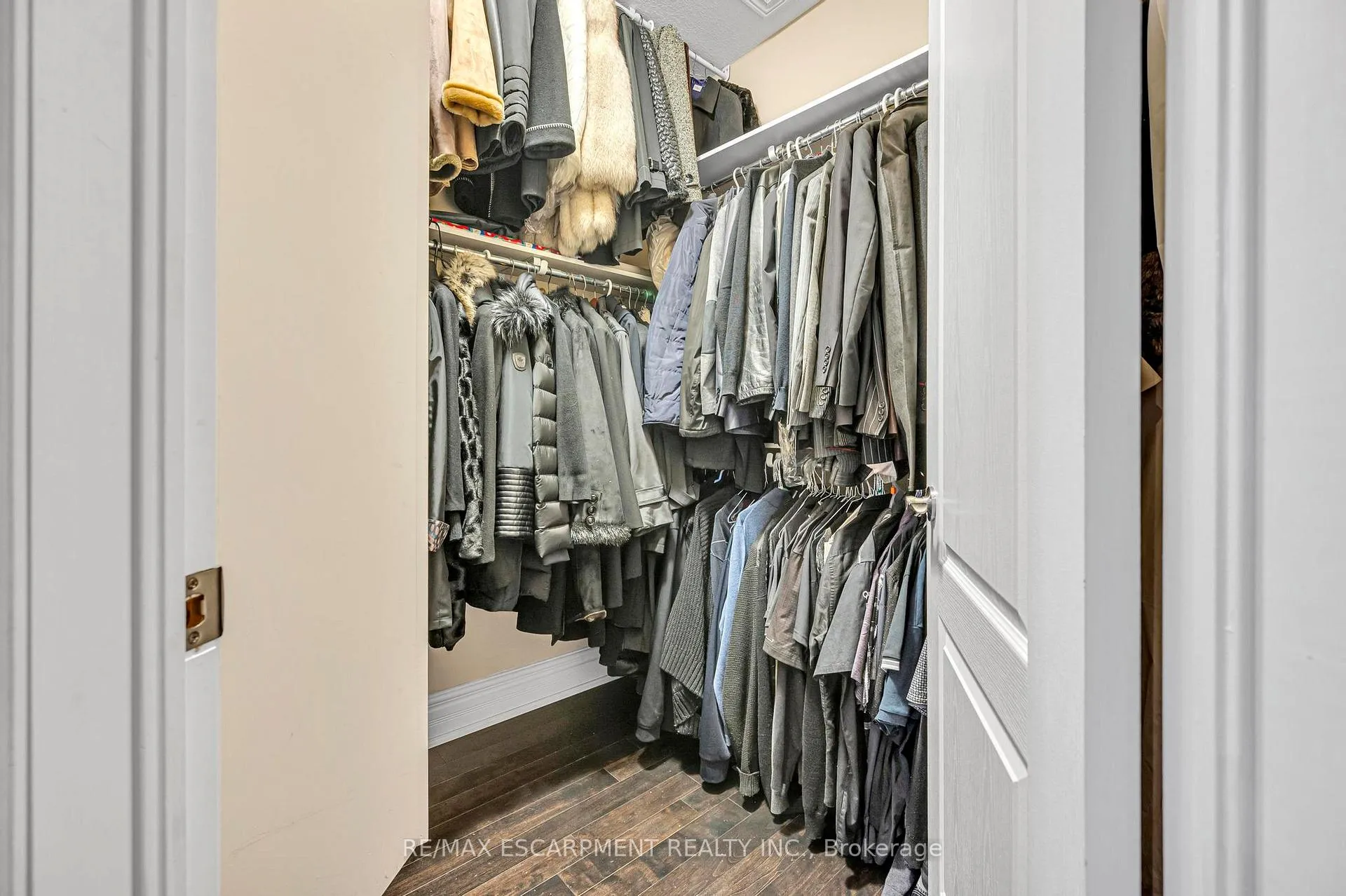 Photo 25 of 15 Silver Maple Drive, Hamilton, Ancaster — HOMEH
