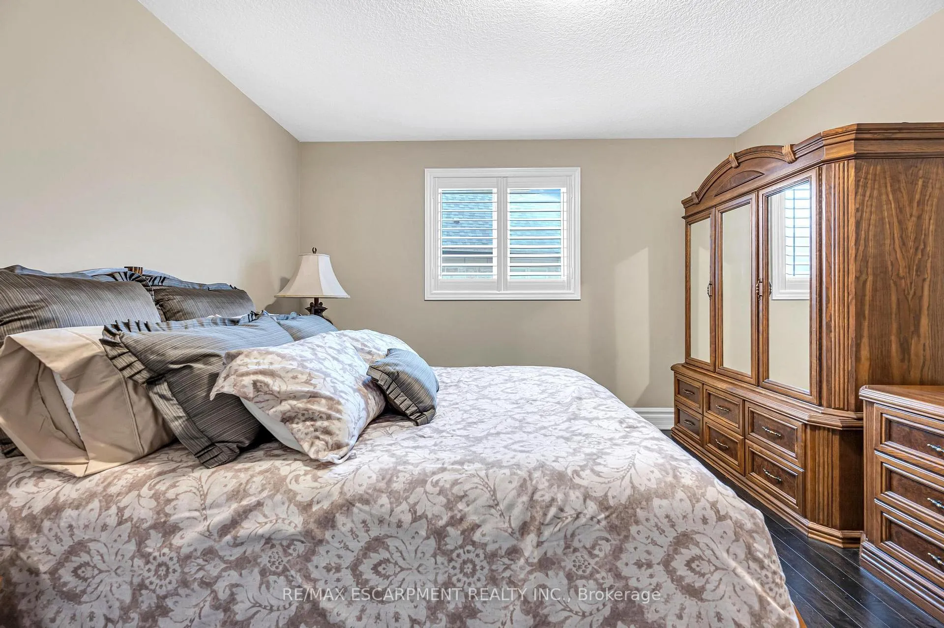 Photo 32 of 15 Silver Maple Drive, Hamilton, Ancaster — HOMEH