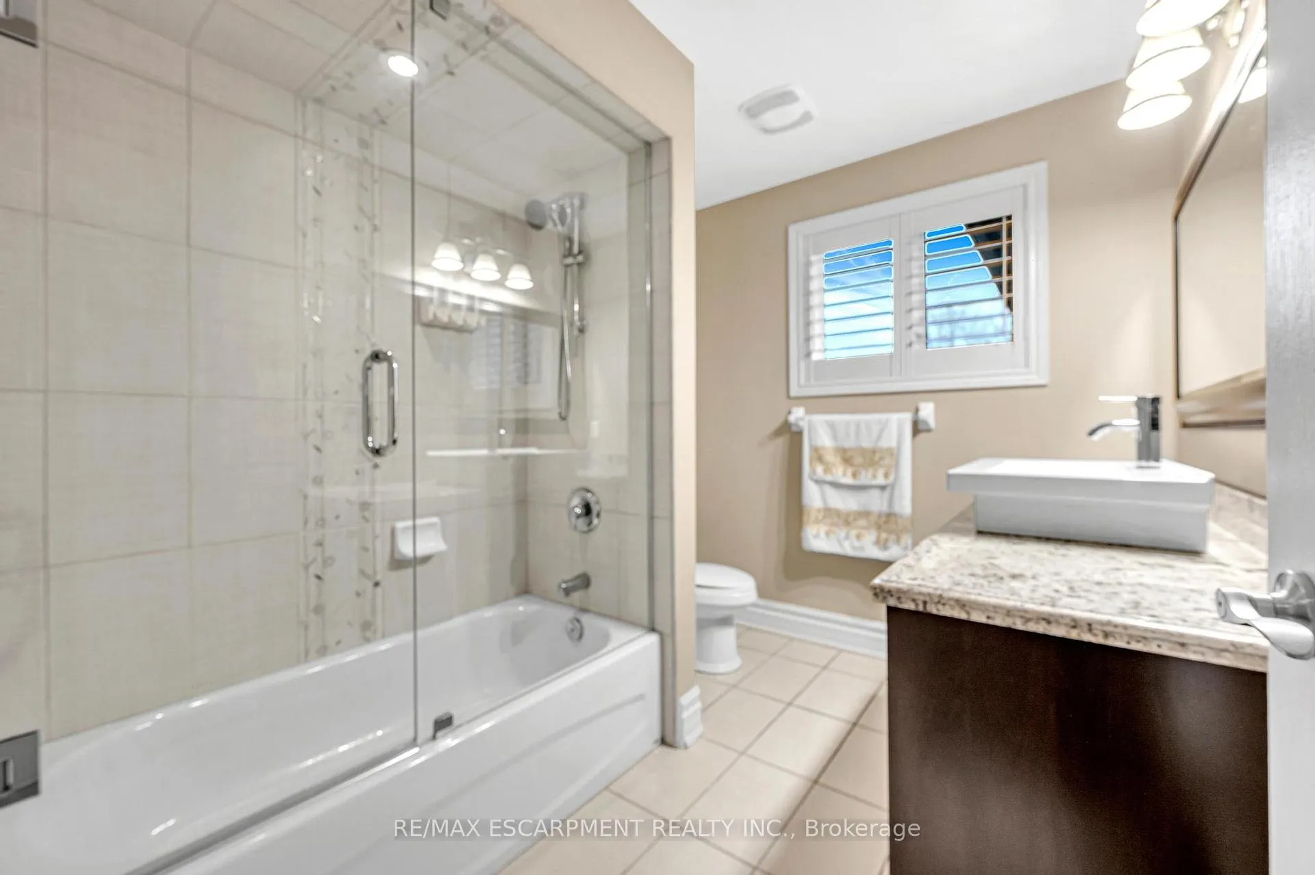 Photo 34 of 15 Silver Maple Drive, Hamilton, Ancaster — HOMEH