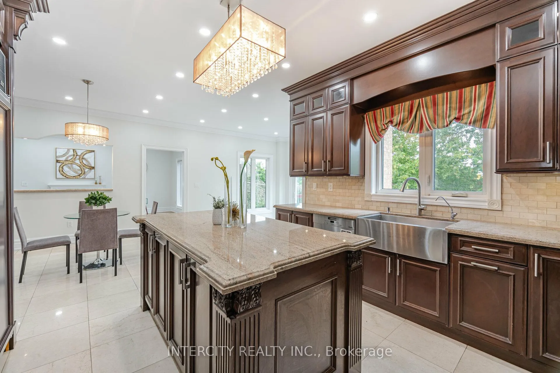 Photo 13 of 38 Corner Ridge Road, Aurora, Aurora Highlands — HOMEH
