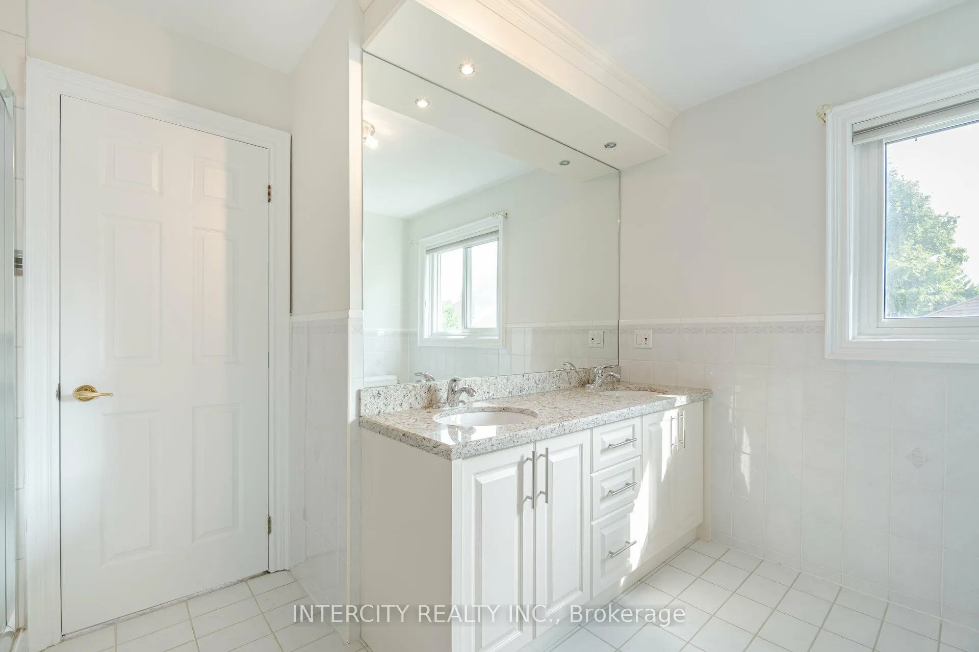 Photo 27 of 38 Corner Ridge Road, Aurora, Aurora Highlands — HOMEH