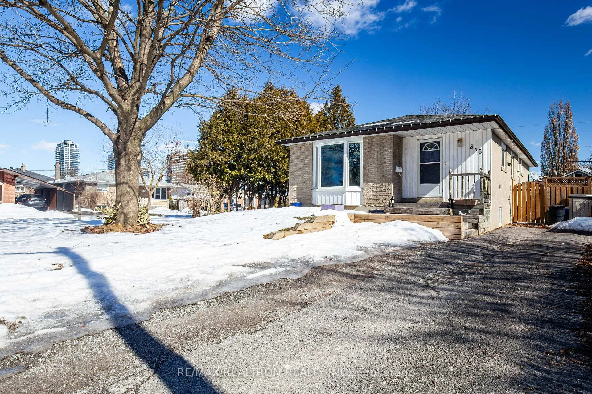 Photo 1 of Unit Lower, 855 Miriam Road, Pickering, Bay Ridges — HOMEH