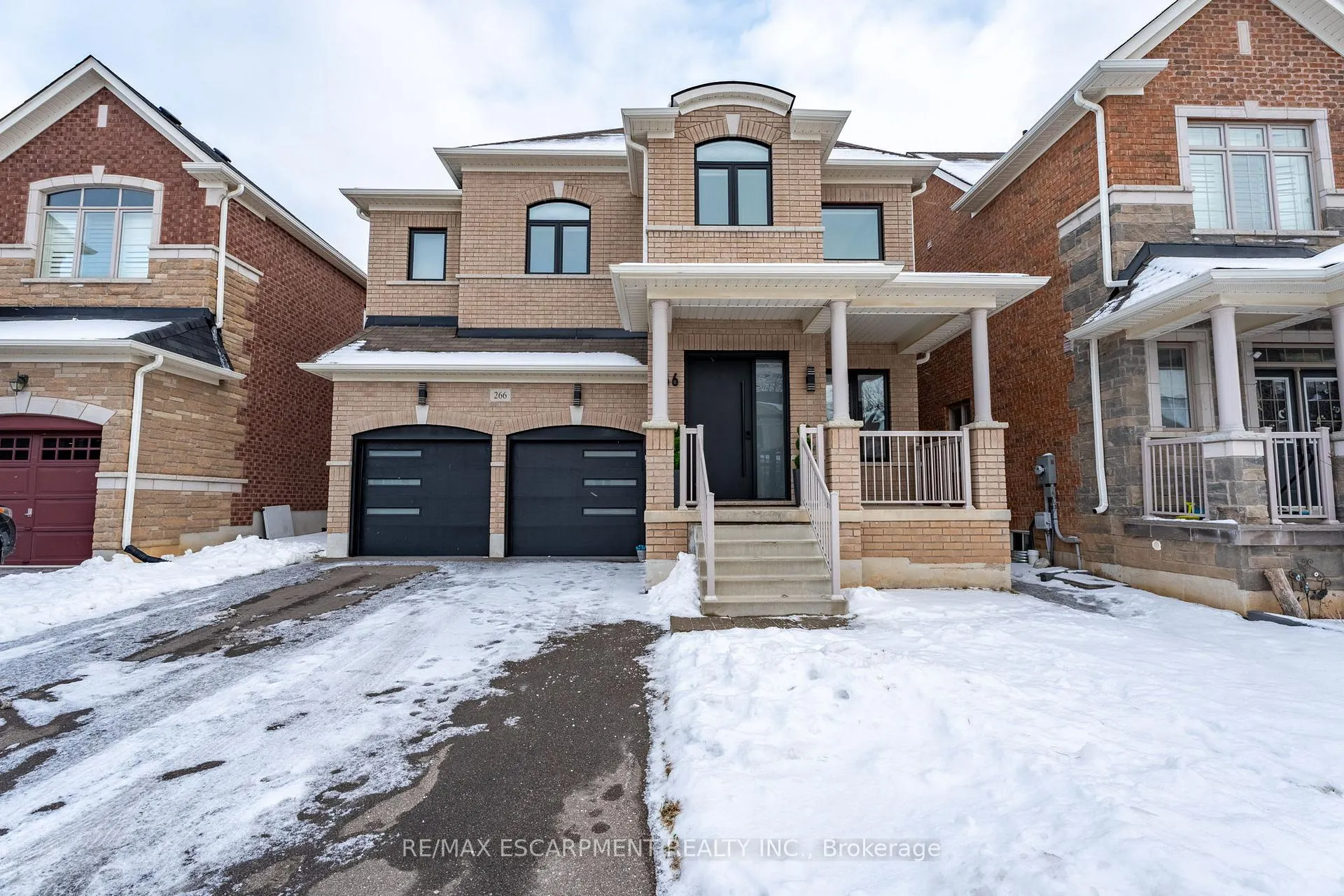 Photo 1 of 266 Humphrey Street, Hamilton, Waterdown — HOMEH