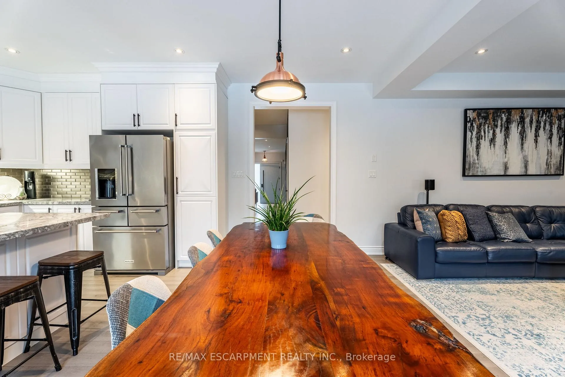 Photo 8 of 266 Humphrey Street, Hamilton, Waterdown — HOMEH