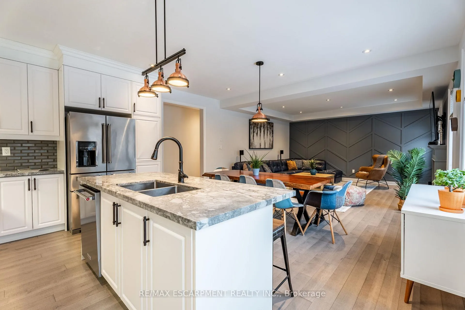 Photo 12 of 266 Humphrey Street, Hamilton, Waterdown — HOMEH