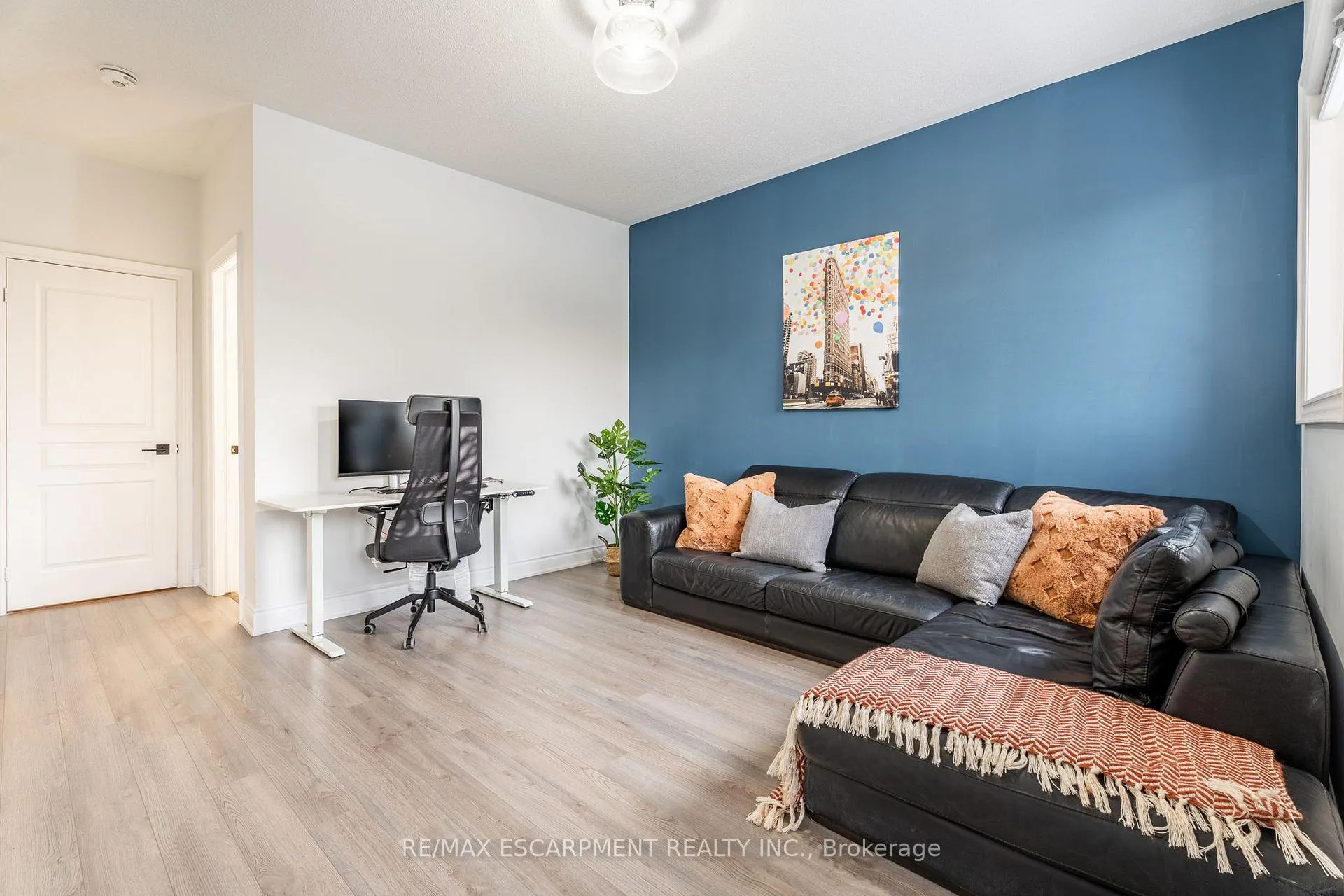 Photo 37 of 266 Humphrey Street, Hamilton, Waterdown — HOMEH