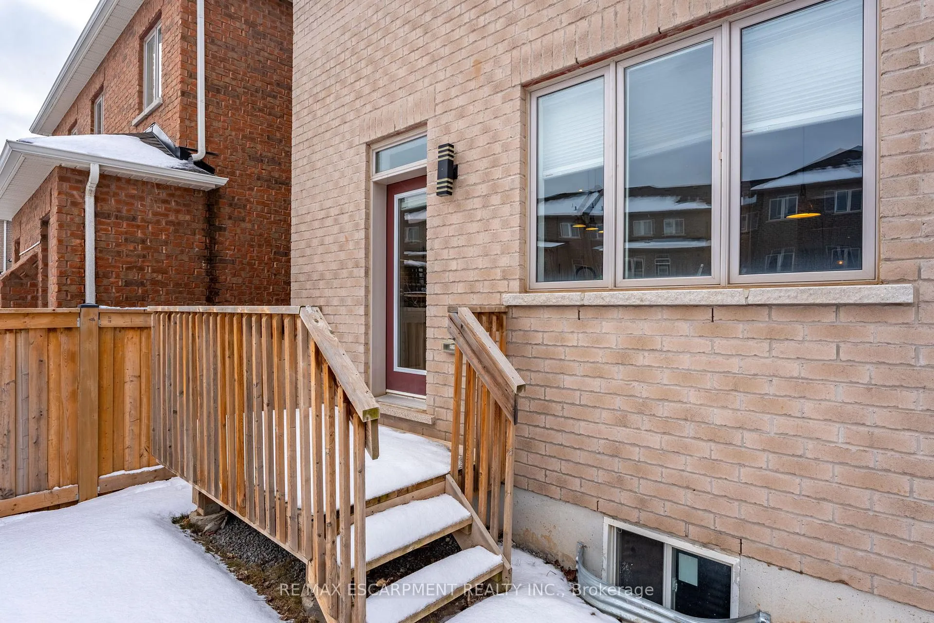 Photo 39 of 266 Humphrey Street, Hamilton, Waterdown — HOMEH