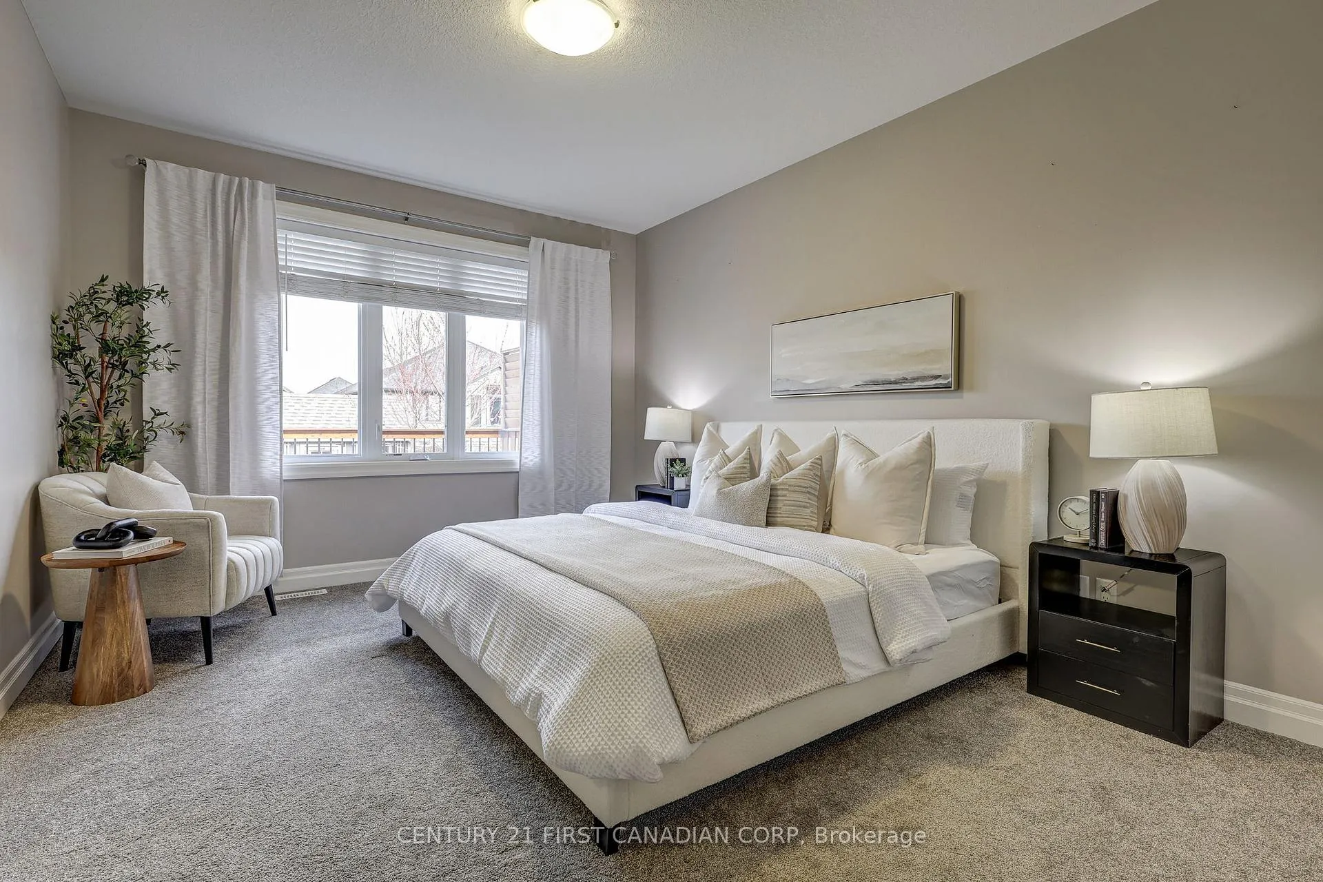 Photo 24 of 696 Bennett Crescent, Strathroy-Caradoc, Mount Brydges — HOMEH