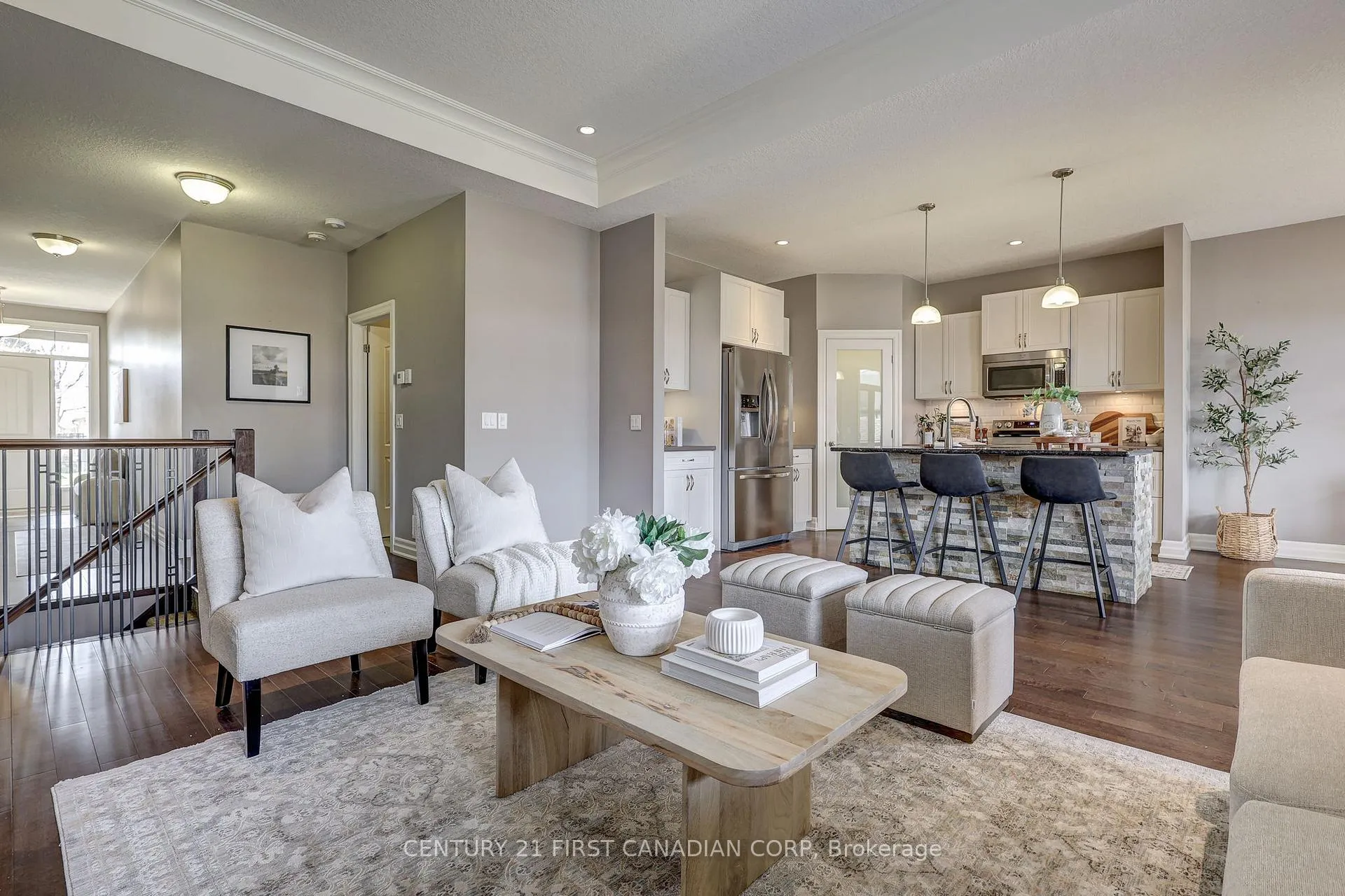 Photo 32 of 696 Bennett Crescent, Strathroy-Caradoc, Mount Brydges — HOMEH