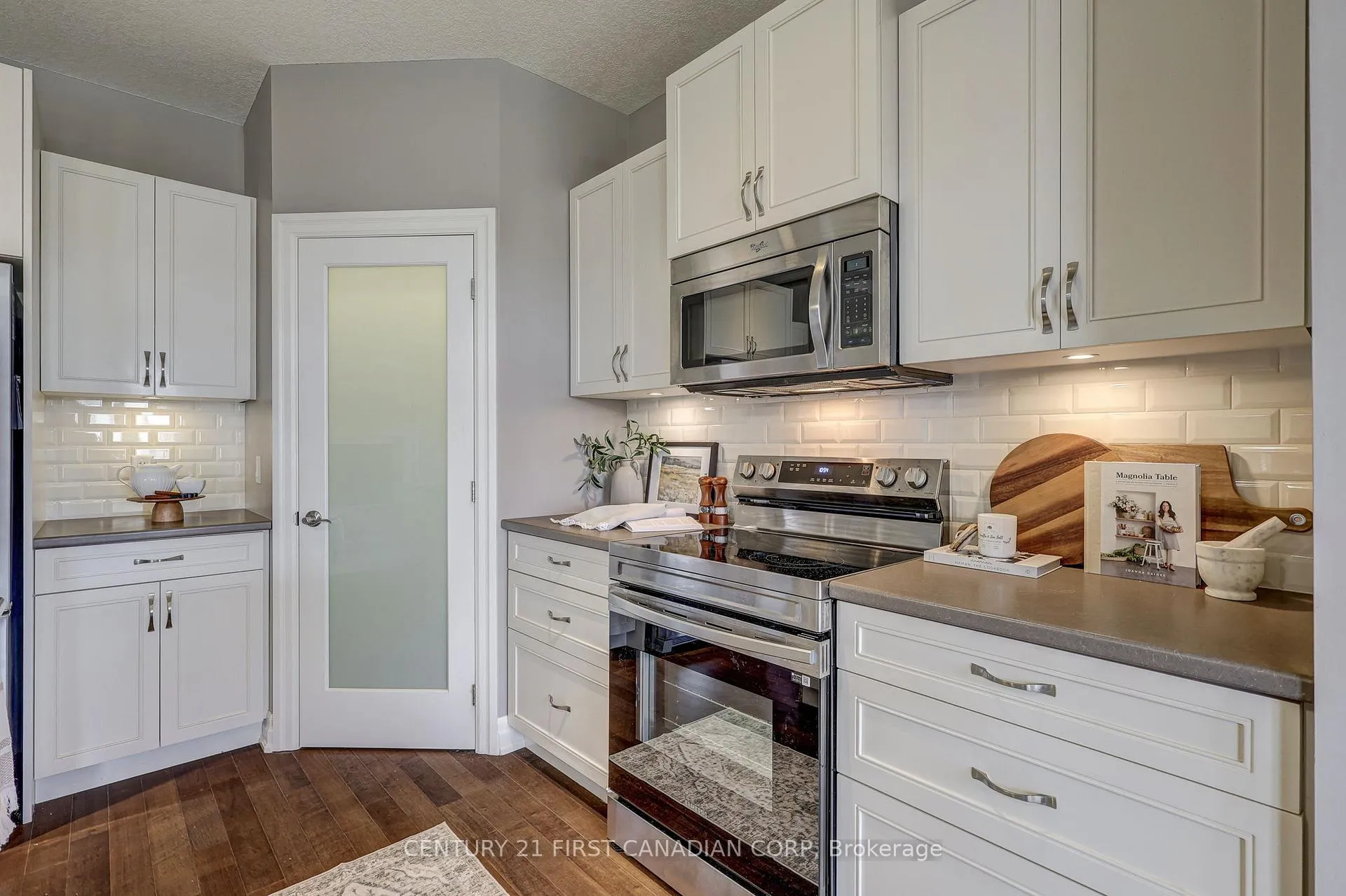 Photo 37 of 696 Bennett Crescent, Strathroy-Caradoc, Mount Brydges — HOMEH