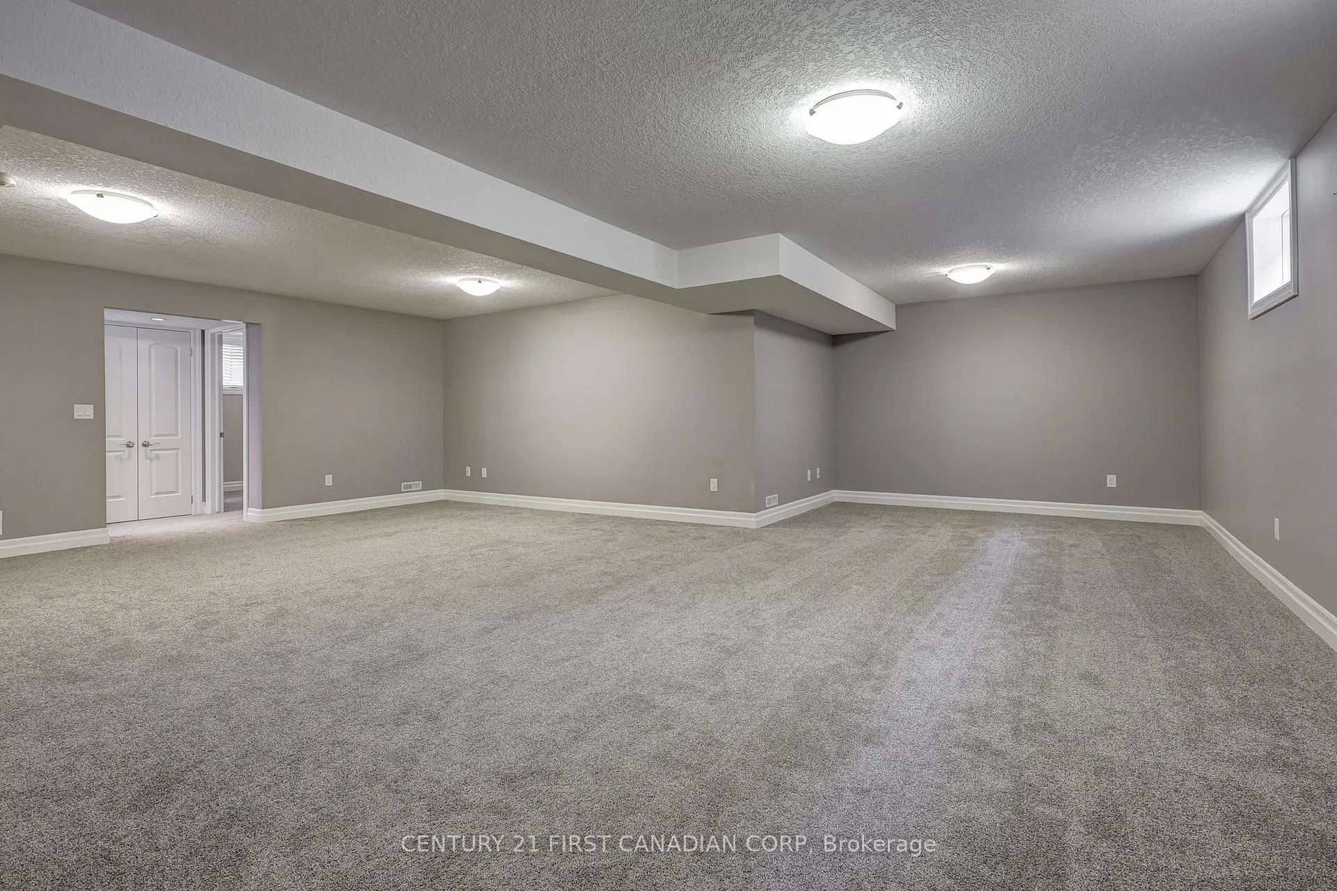 Photo 46 of 696 Bennett Crescent, Strathroy-Caradoc, Mount Brydges — HOMEH