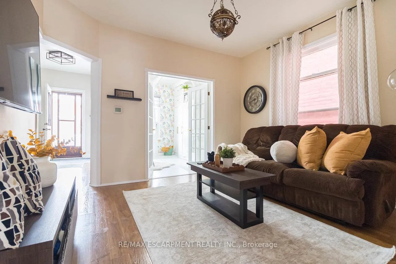 Photo 5 of 24 Fife Street, Hamilton, Gibson — HOMEH