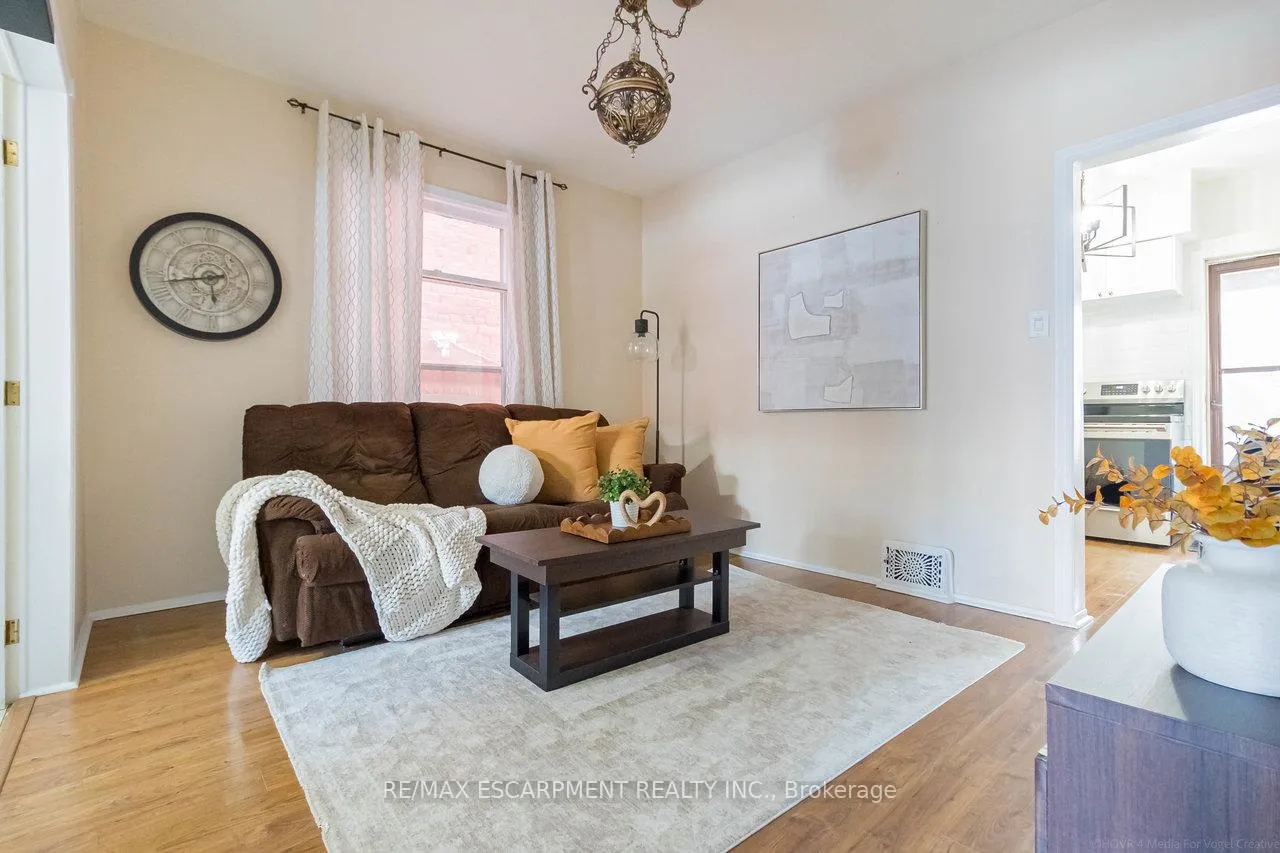 Photo 6 of 24 Fife Street, Hamilton, Gibson — HOMEH