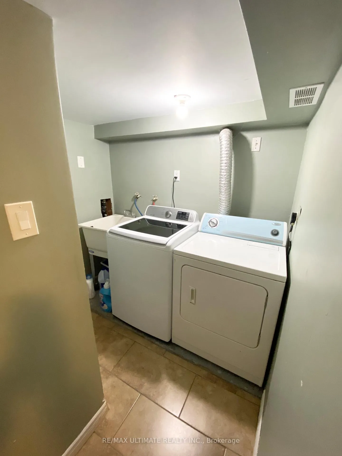 Photo 21 of 116 Tulloch Drive, Ajax, South East — HOMEH