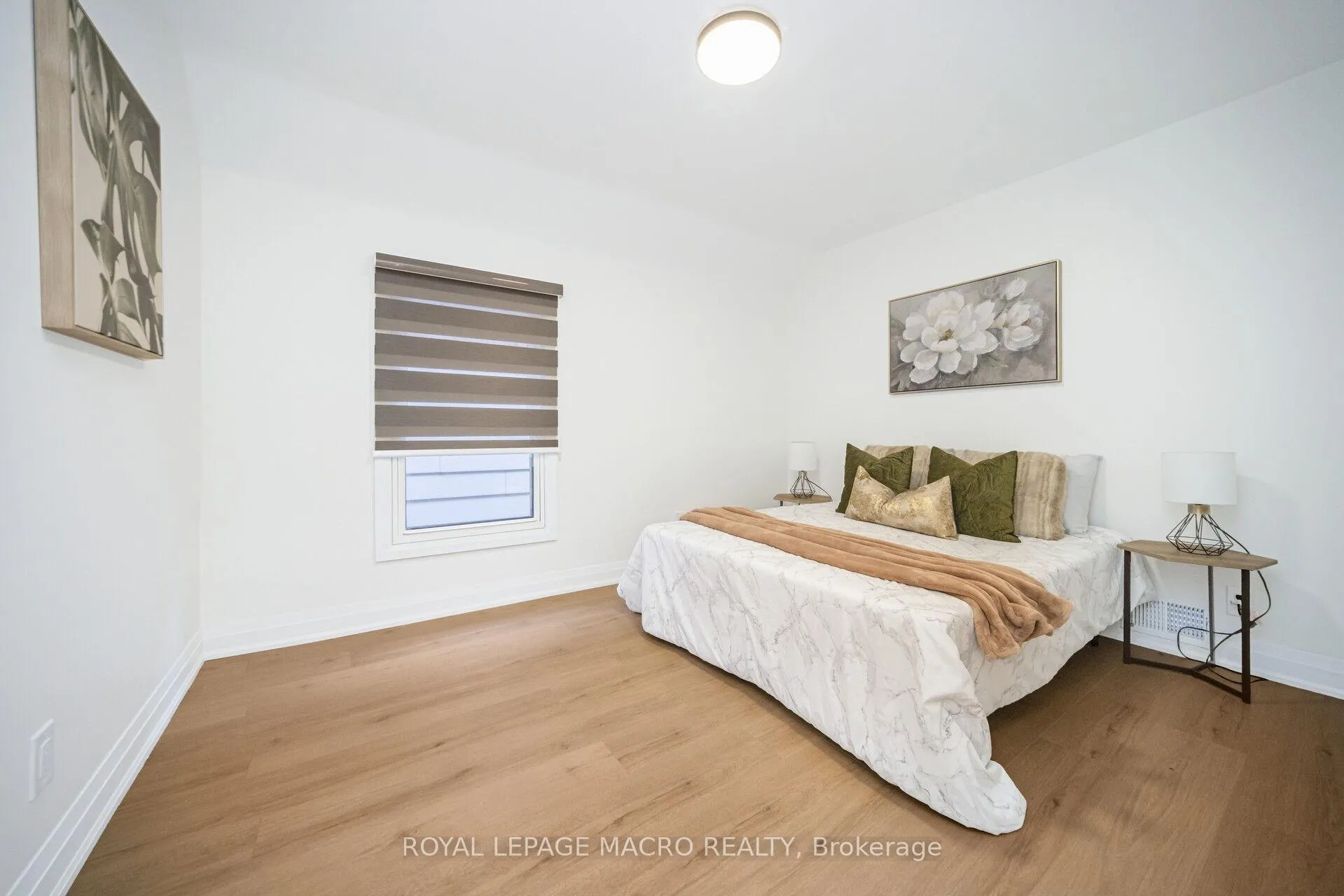 Photo 18 of 38 Glendale Avenue N, Hamilton, Crown Point — HOMEH