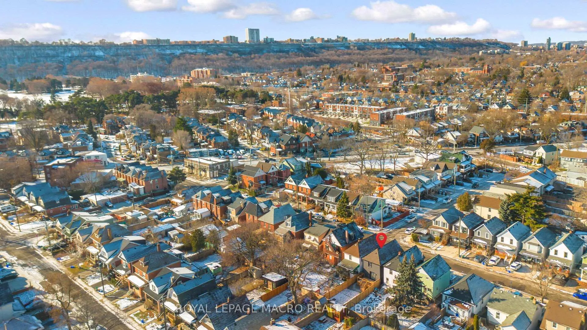 Photo 24 of 38 Glendale Avenue N, Hamilton, Crown Point — HOMEH