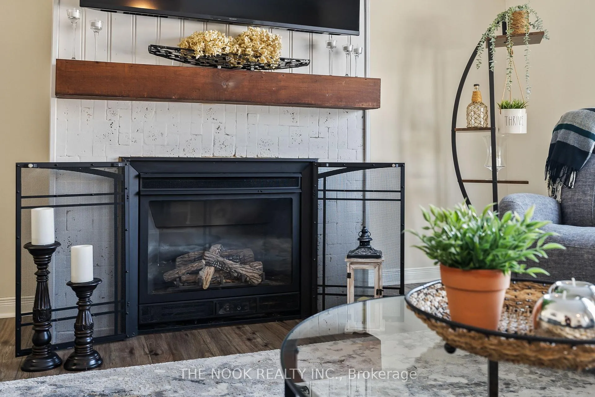 Photo 5 of 44 Fairway Drive, Clarington, Newcastle — HOMEH