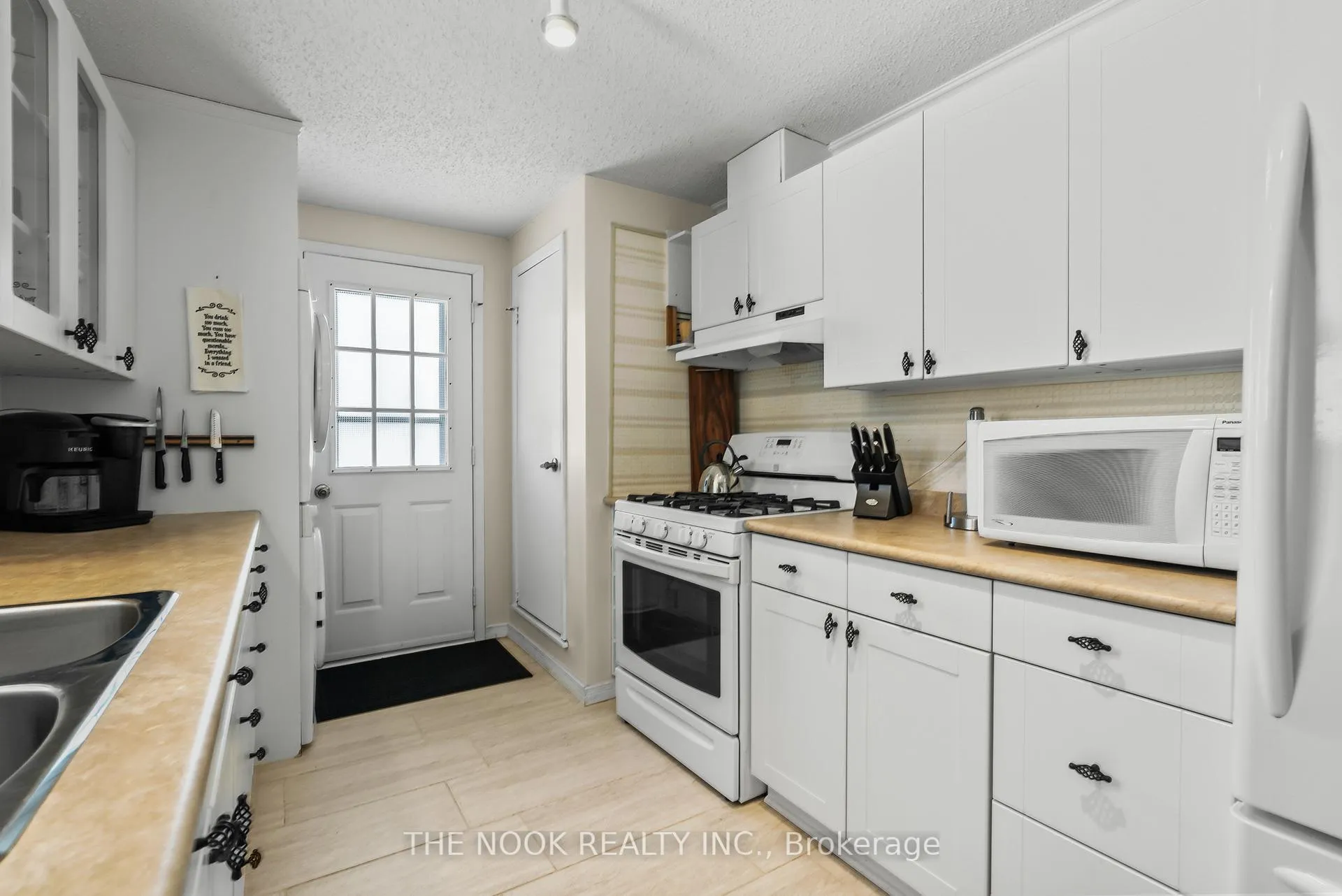 Photo 10 of 44 Fairway Drive, Clarington, Newcastle — HOMEH