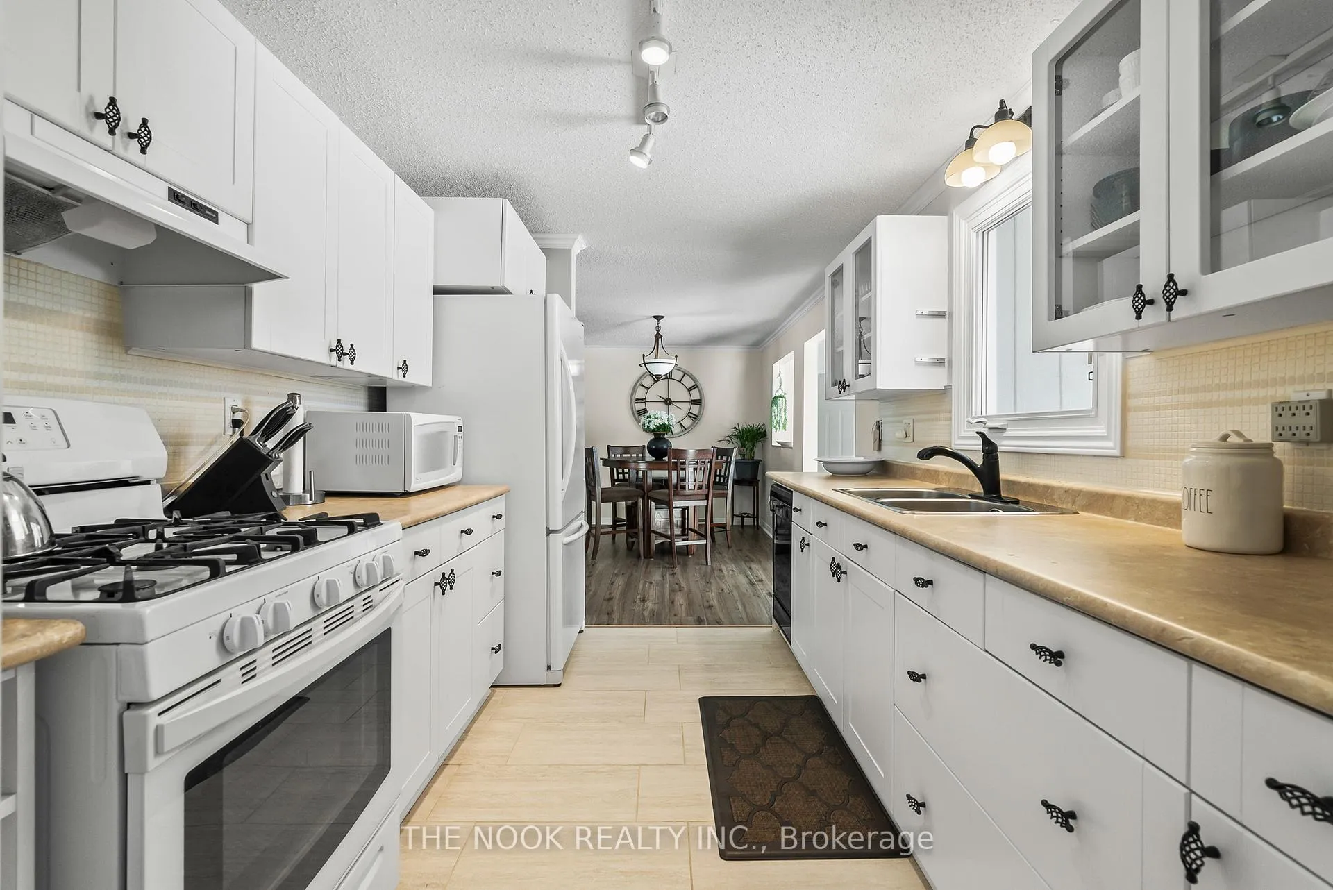 Photo 12 of 44 Fairway Drive, Clarington, Newcastle — HOMEH