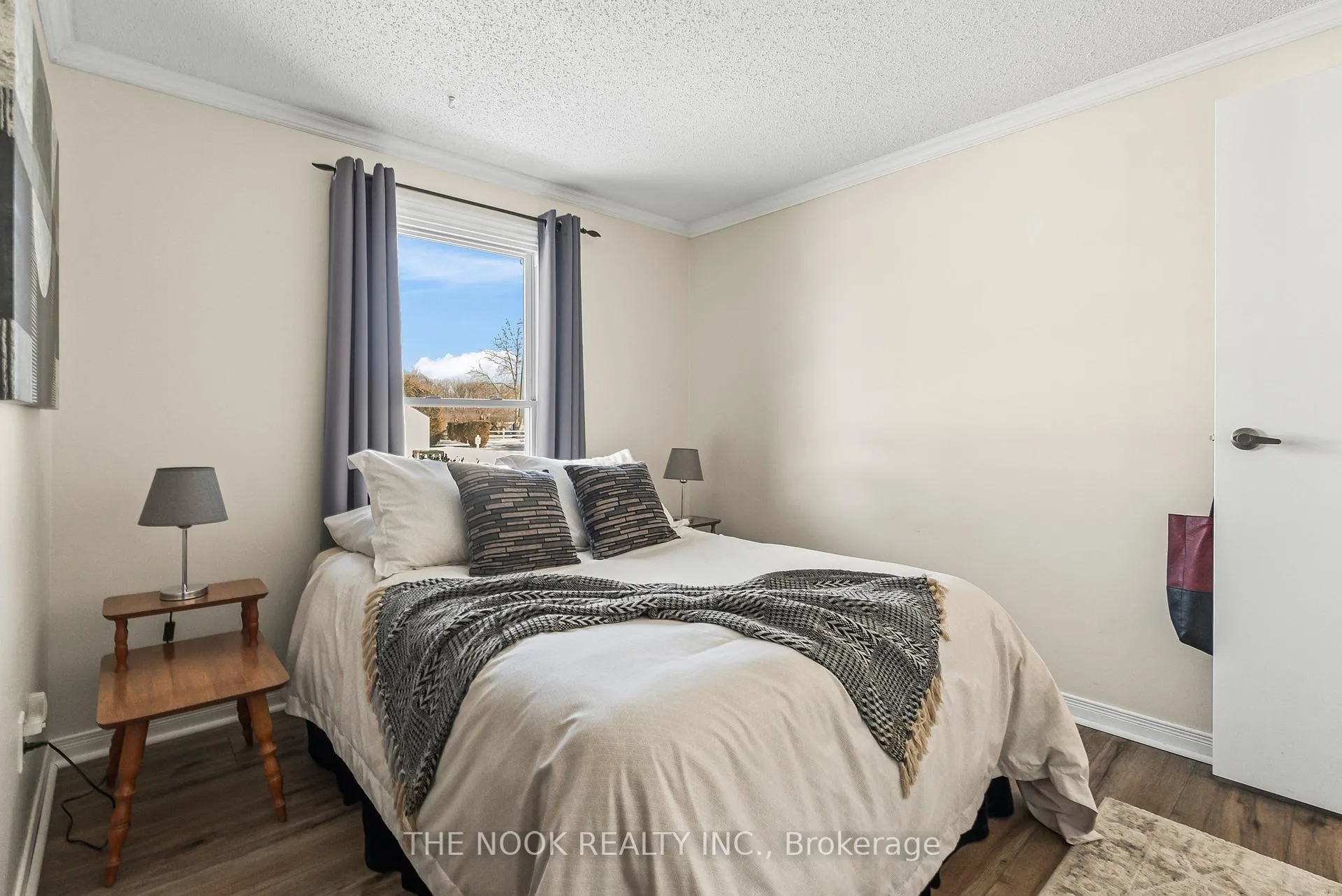 Photo 23 of 44 Fairway Drive, Clarington, Newcastle — HOMEH