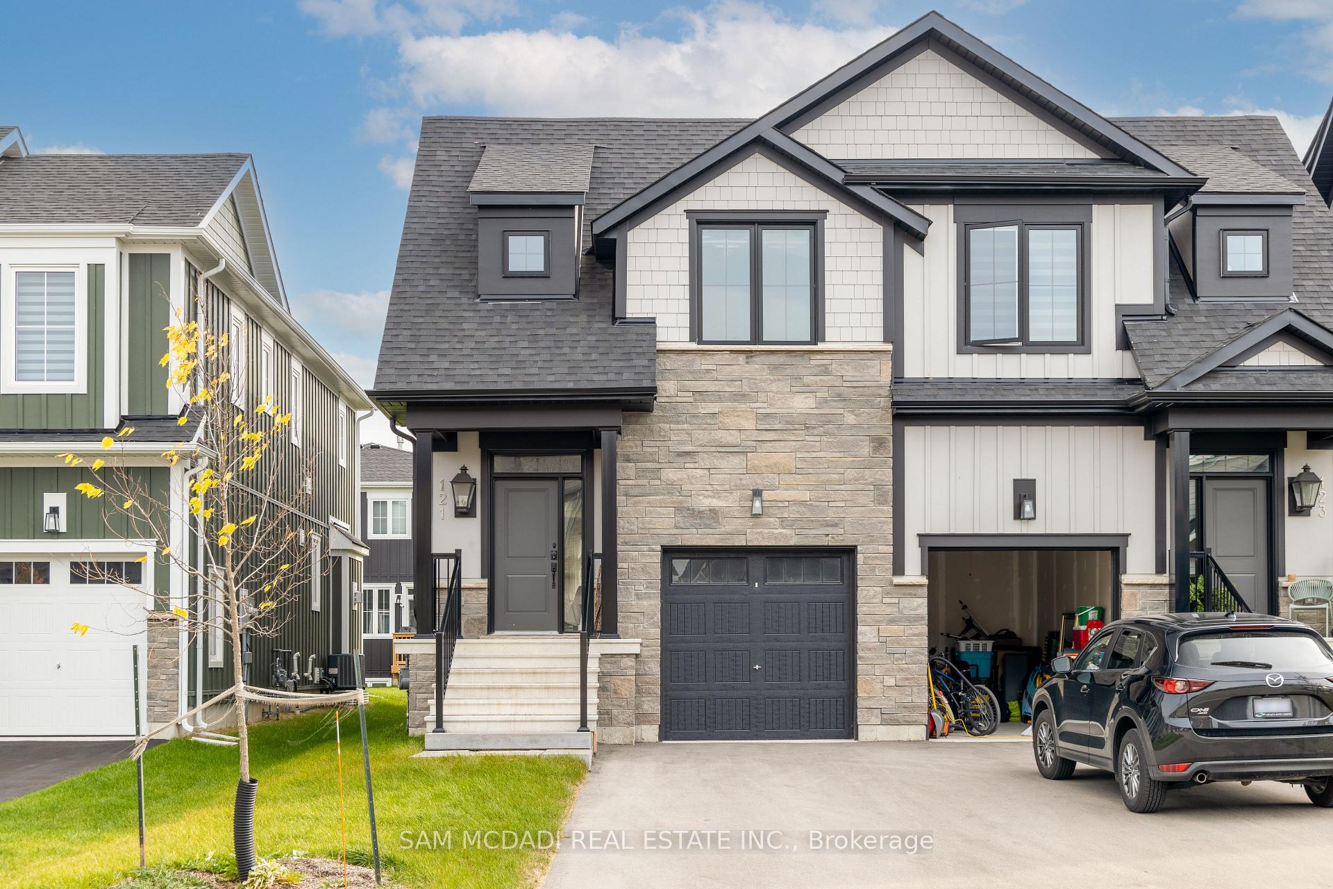Front of 121 Black Willow Crescent
