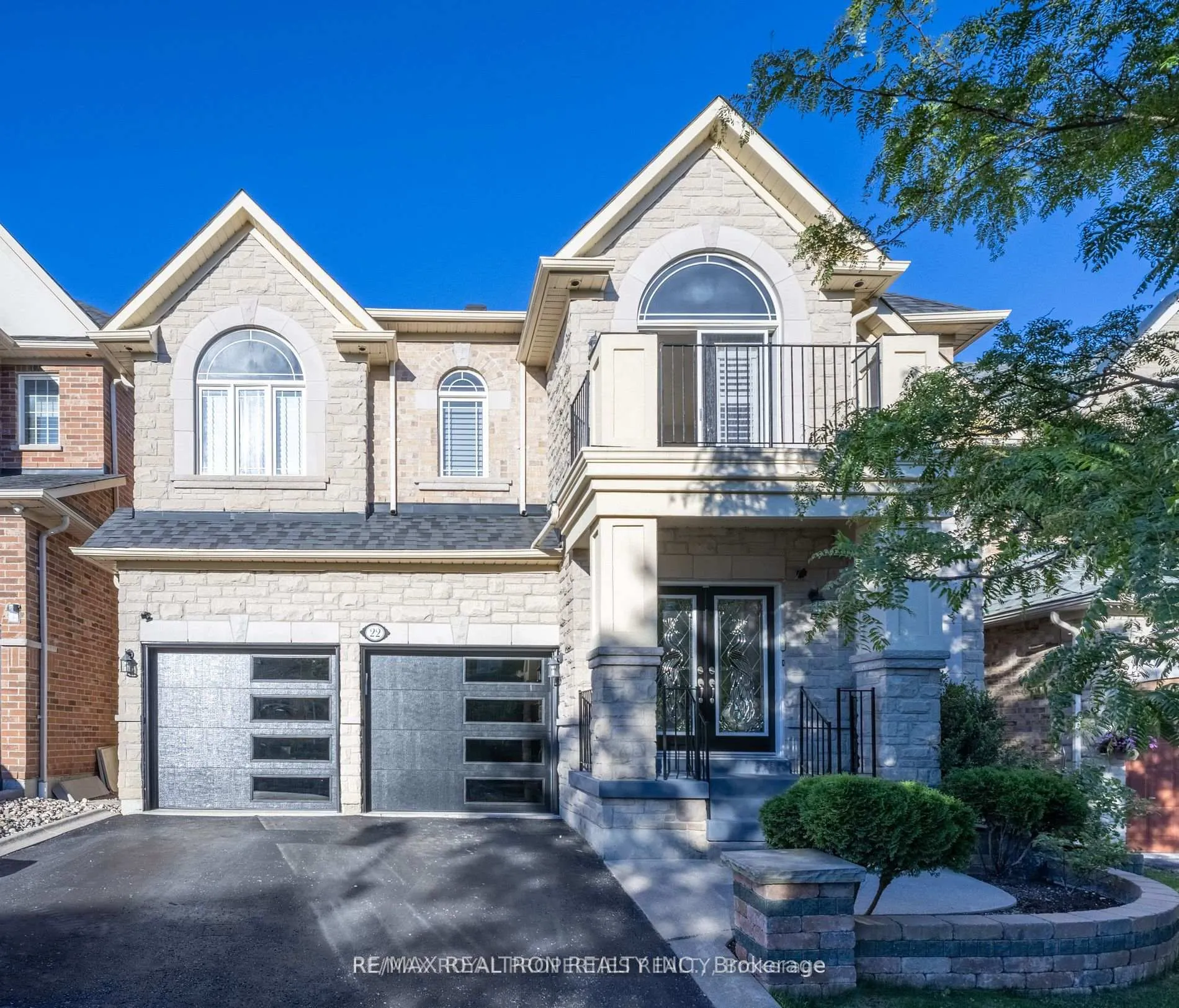 Photo 2 of 22 Carberry Crescent, Ajax, Northeast Ajax — HOMEH