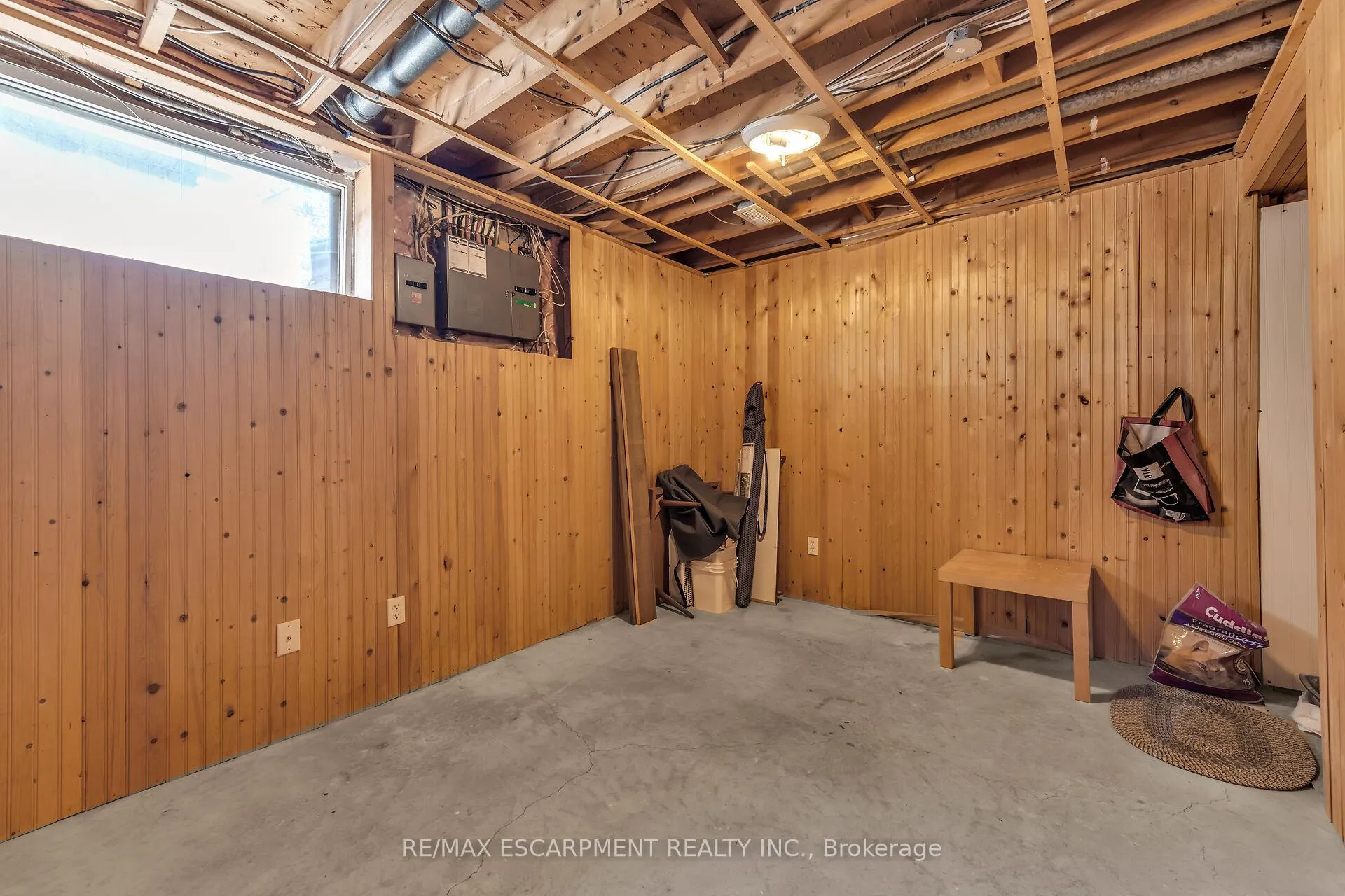 Photo 31 of 22 Chippewa Street W, Haldimand — HOMEH