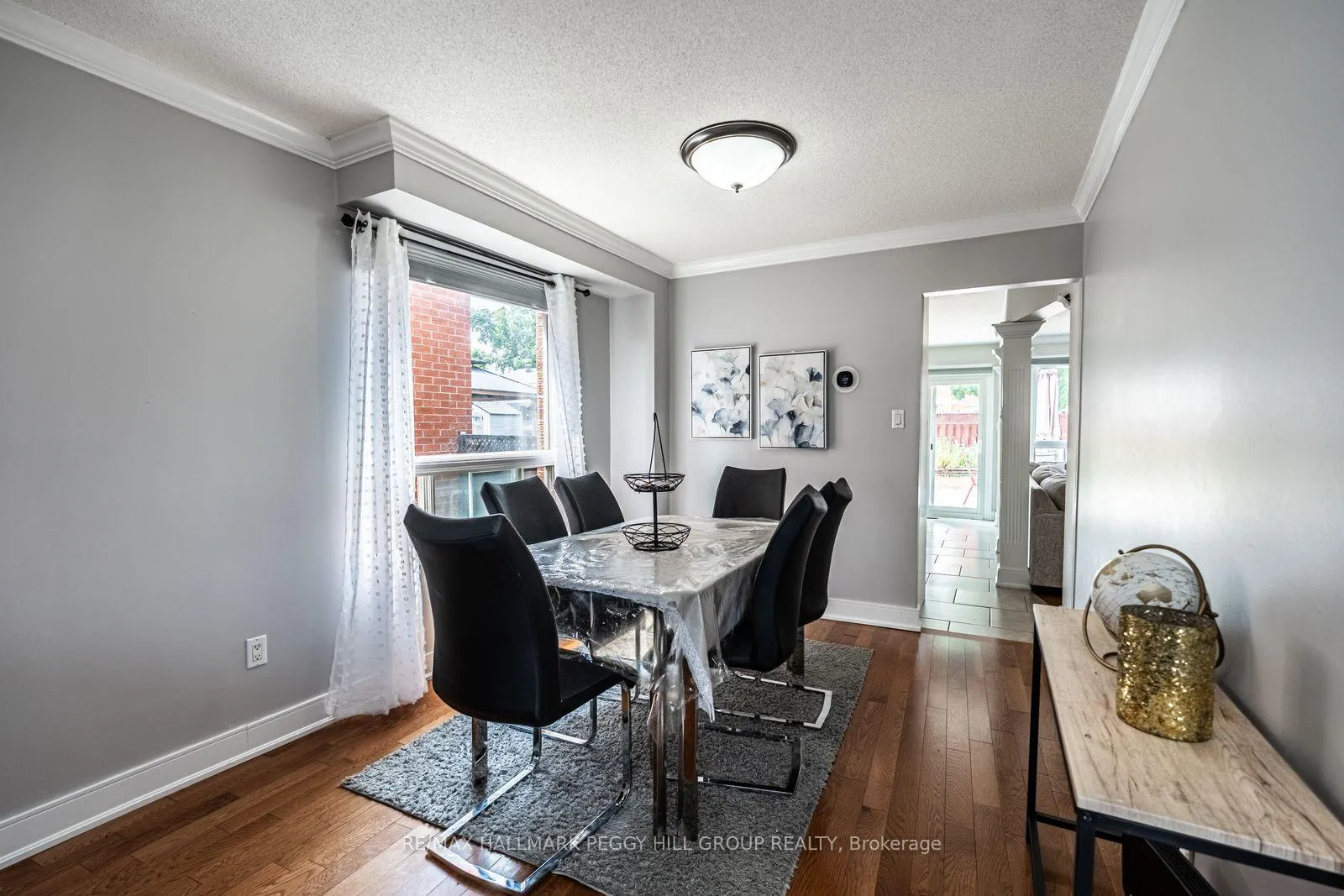 Photo 4 of 45 Weatherup Crescent, Barrie, West Bayfield — HOMEH