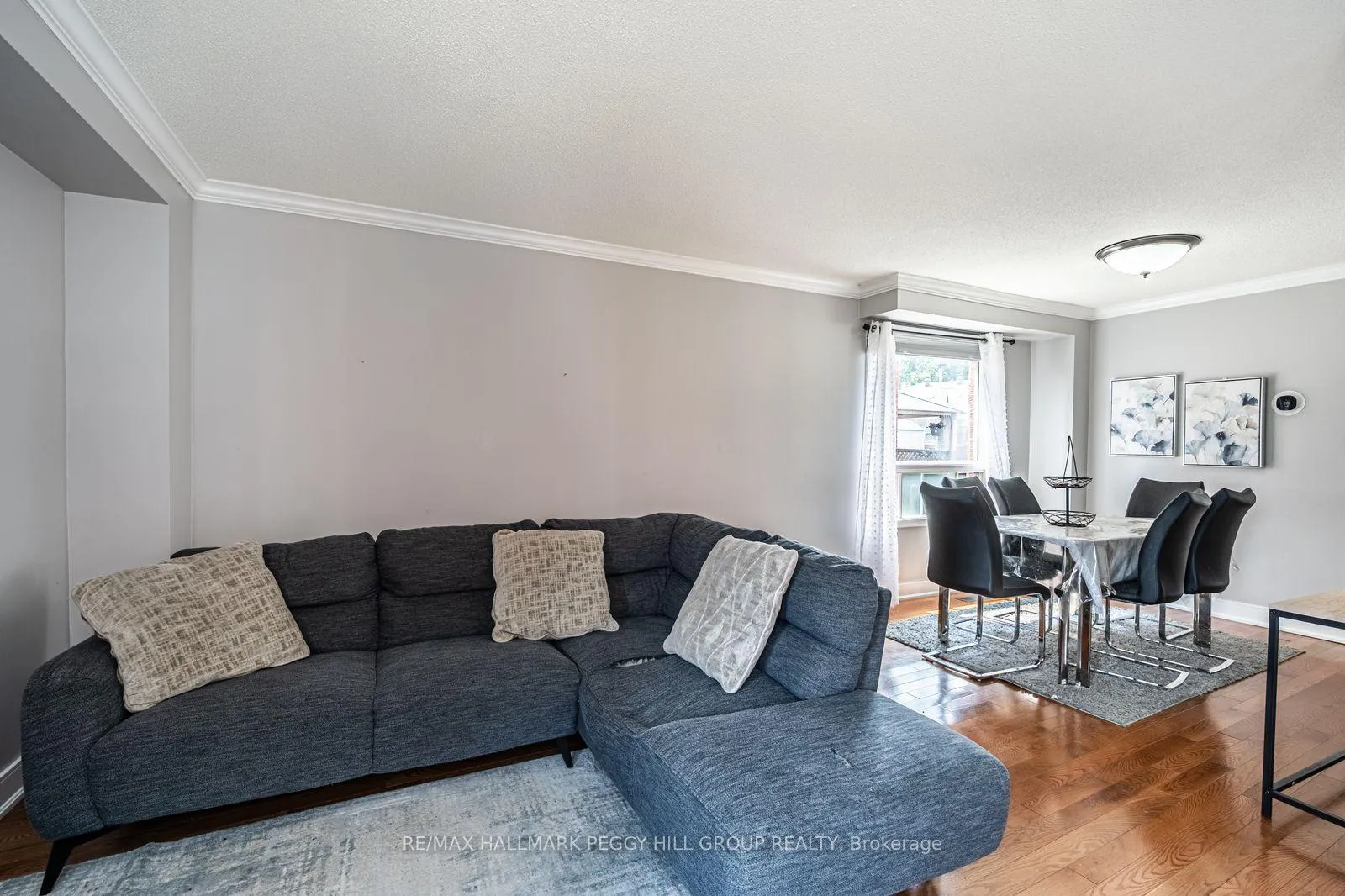 Photo 5 of 45 Weatherup Crescent, Barrie, West Bayfield — HOMEH