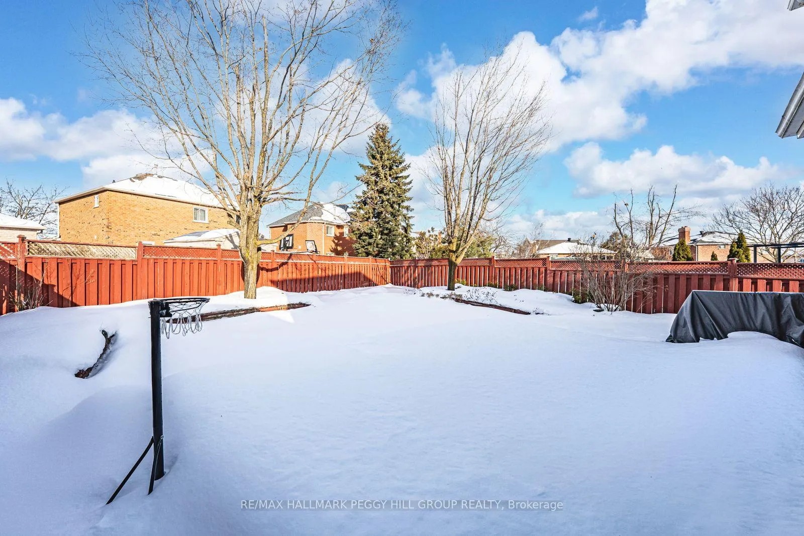 Photo 11 of 45 Weatherup Crescent, Barrie, West Bayfield — HOMEH