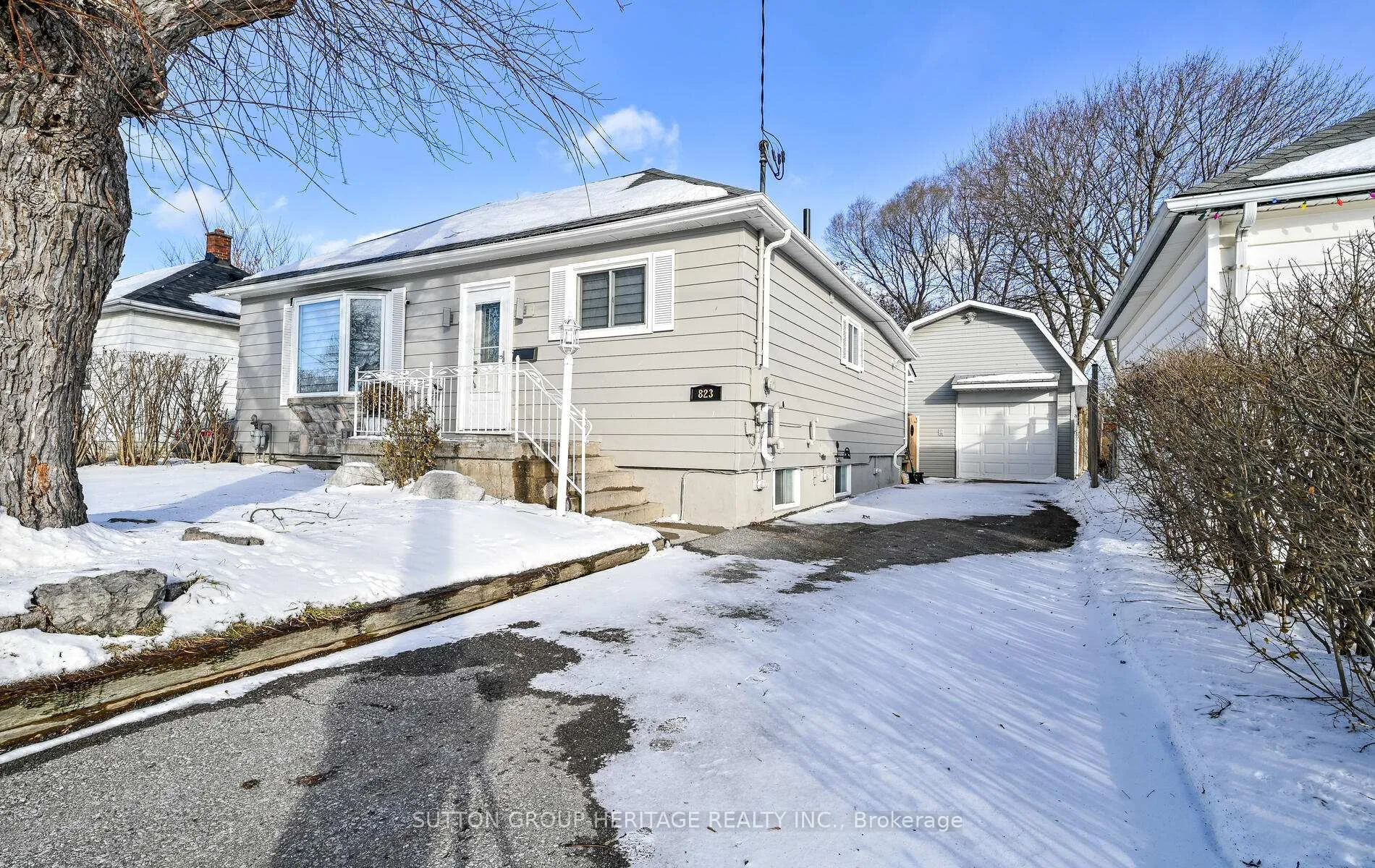 Photo 1 of 823 Rowena Street, Oshawa, Lakeview — HOMEH