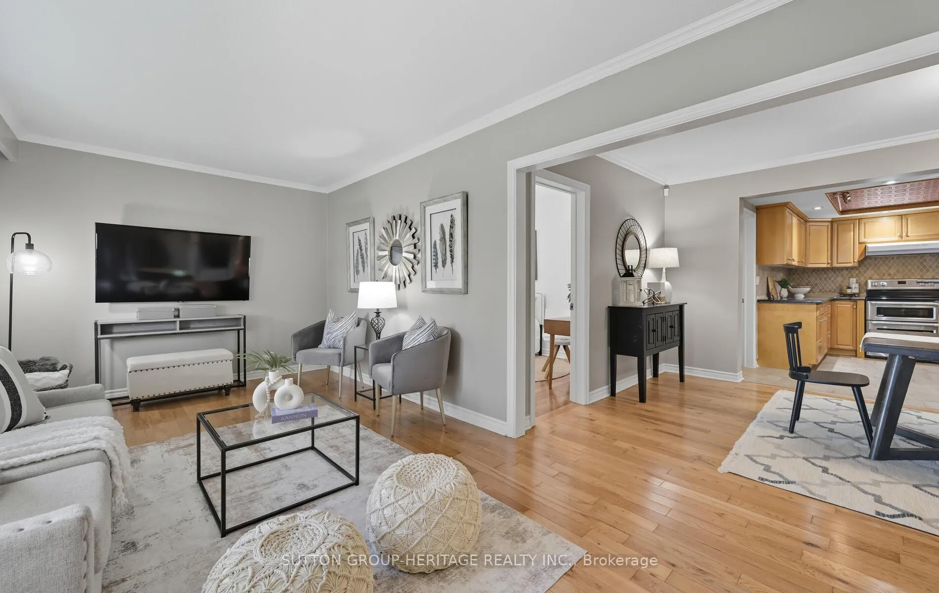 Photo 4 of 823 Rowena Street, Oshawa, Lakeview — HOMEH