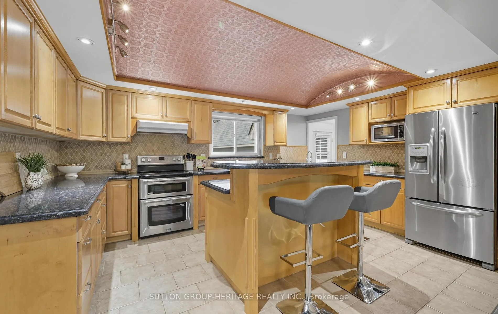 Photo 8 of 823 Rowena Street, Oshawa, Lakeview — HOMEH