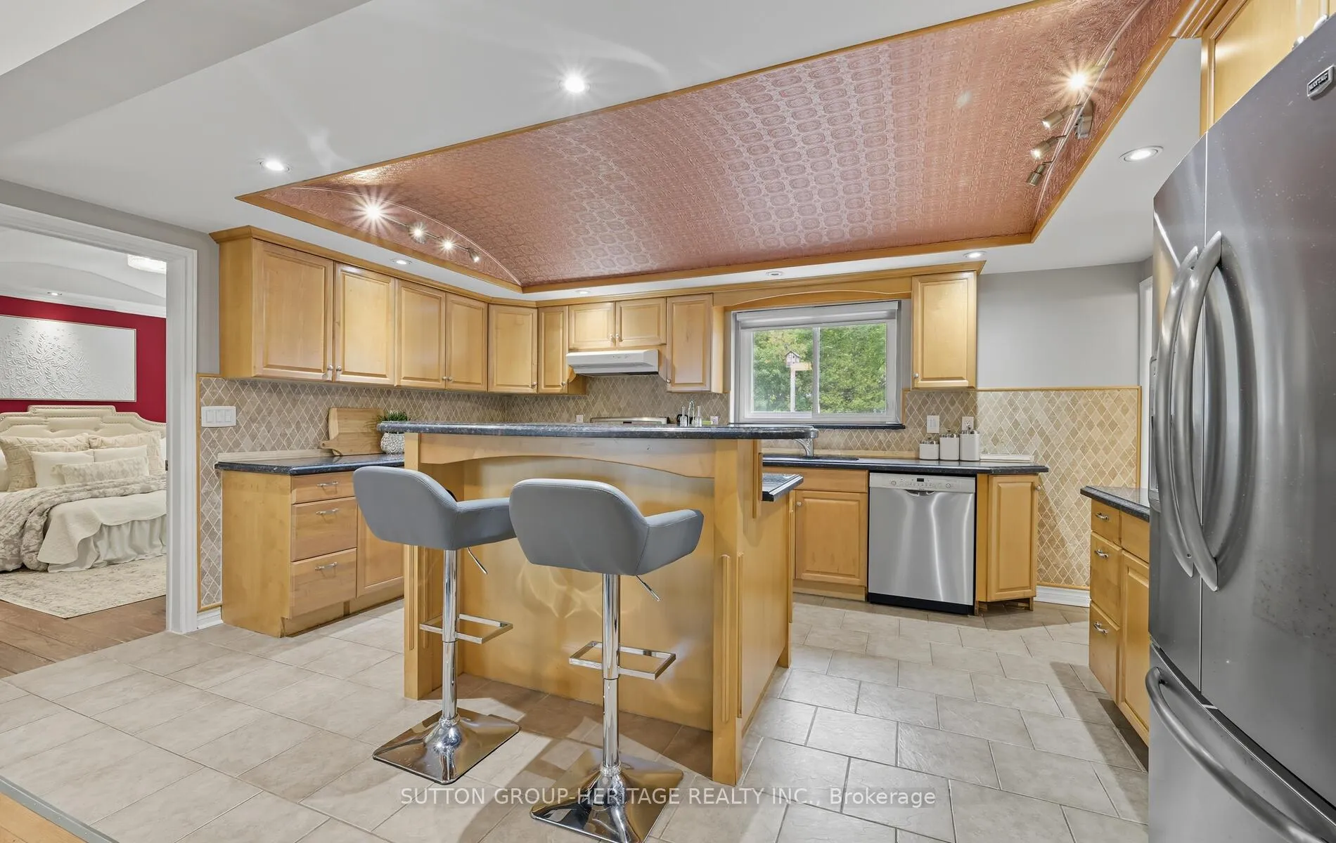 Photo 9 of 823 Rowena Street, Oshawa, Lakeview — HOMEH