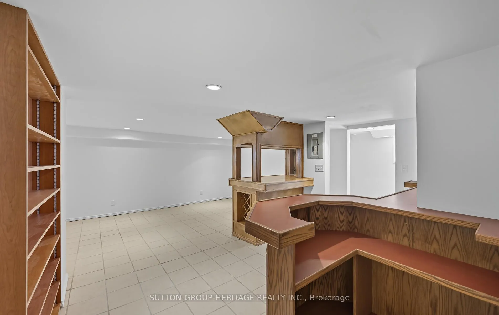 Photo 18 of 823 Rowena Street, Oshawa, Lakeview — HOMEH