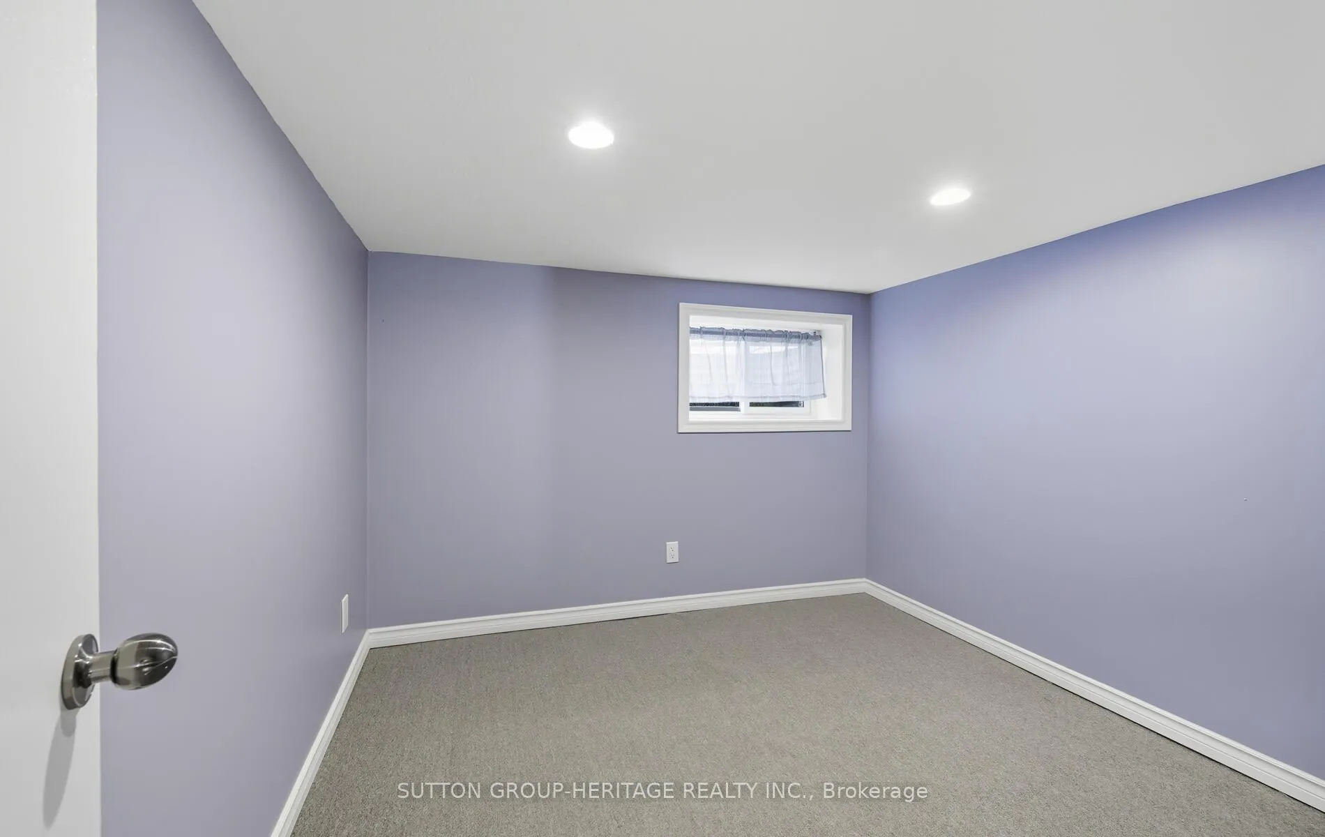 Photo 20 of 823 Rowena Street, Oshawa, Lakeview — HOMEH