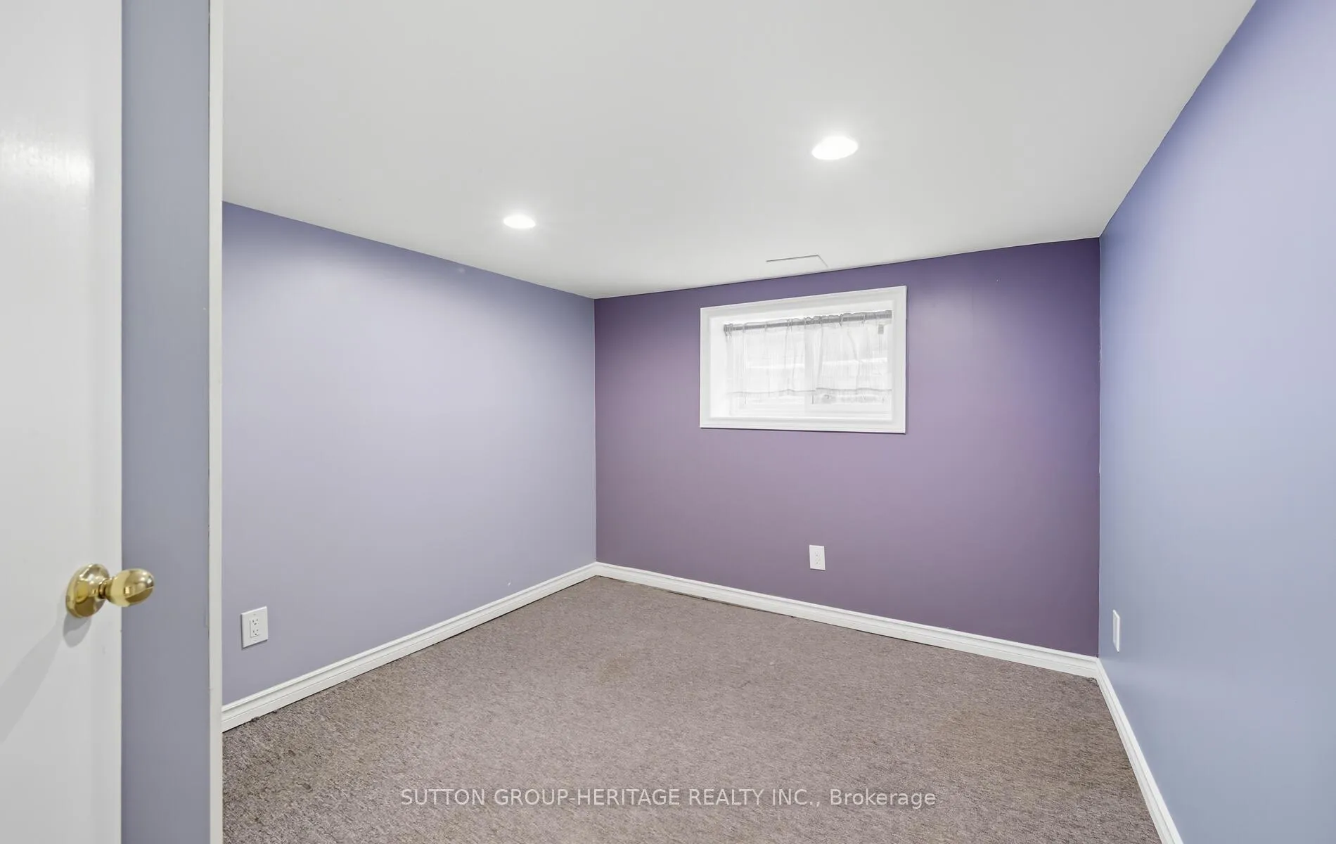 Photo 23 of 823 Rowena Street, Oshawa, Lakeview — HOMEH