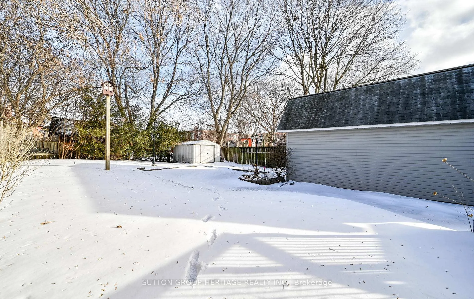 Photo 27 of 823 Rowena Street, Oshawa, Lakeview — HOMEH