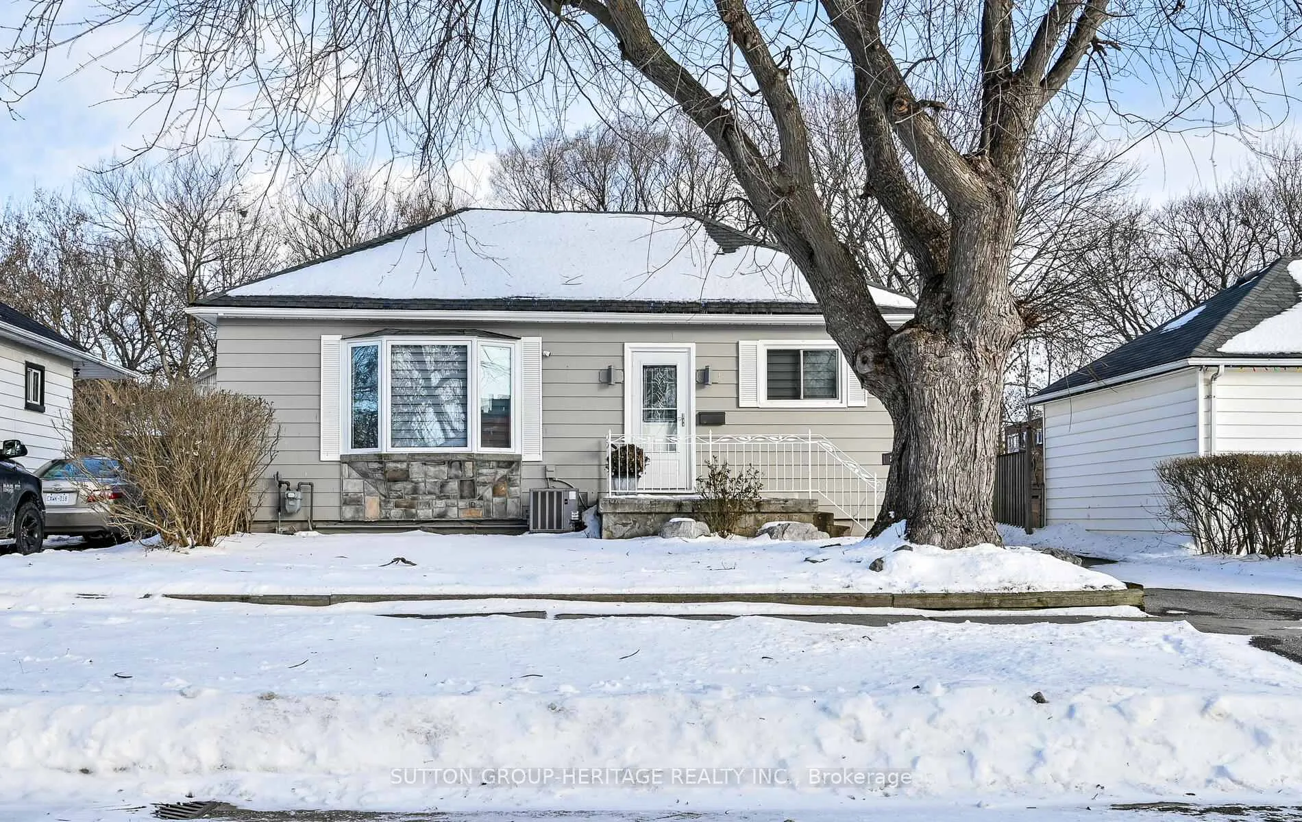 Photo 31 of 823 Rowena Street, Oshawa, Lakeview — HOMEH