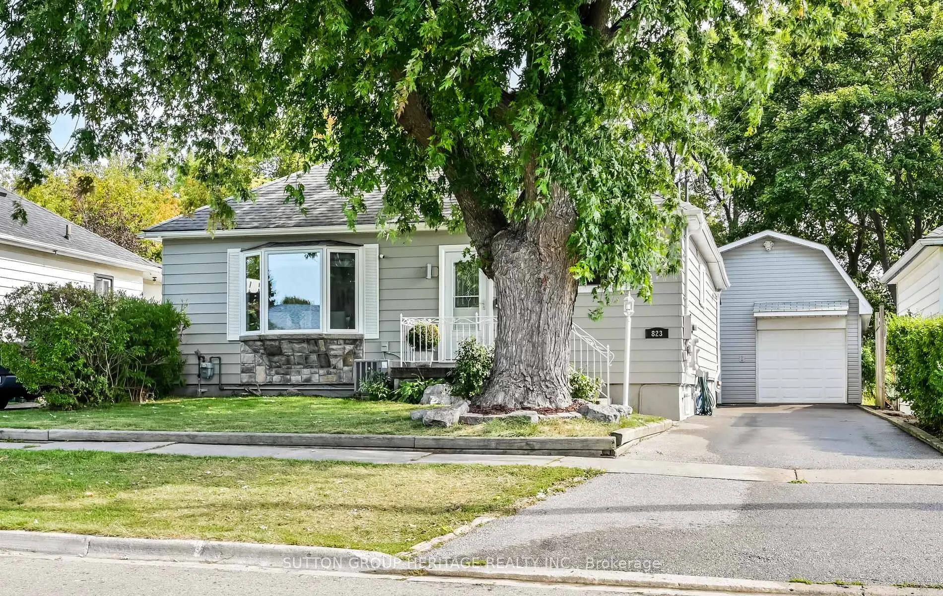 Photo 32 of 823 Rowena Street, Oshawa, Lakeview — HOMEH