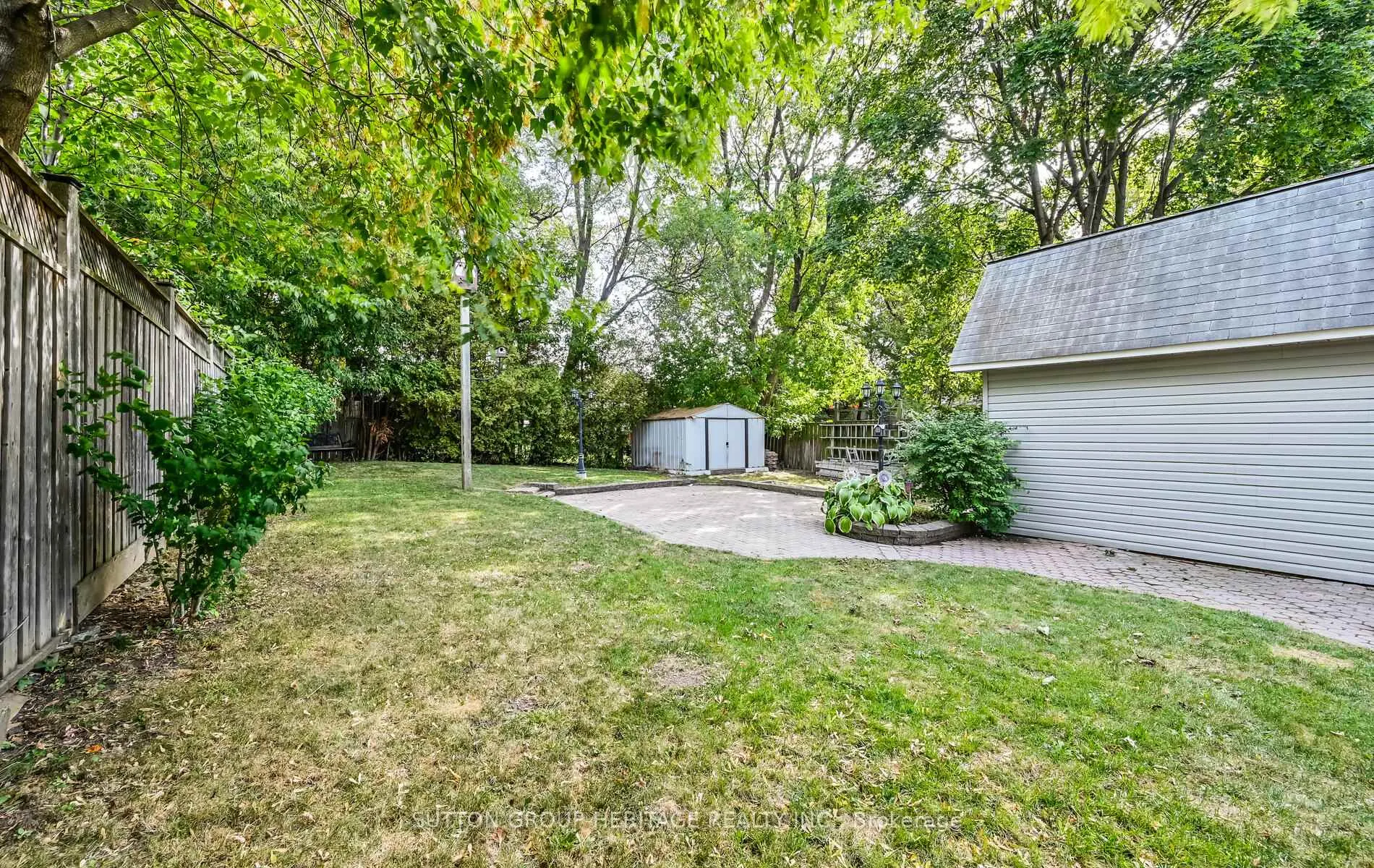 Photo 34 of 823 Rowena Street, Oshawa, Lakeview — HOMEH
