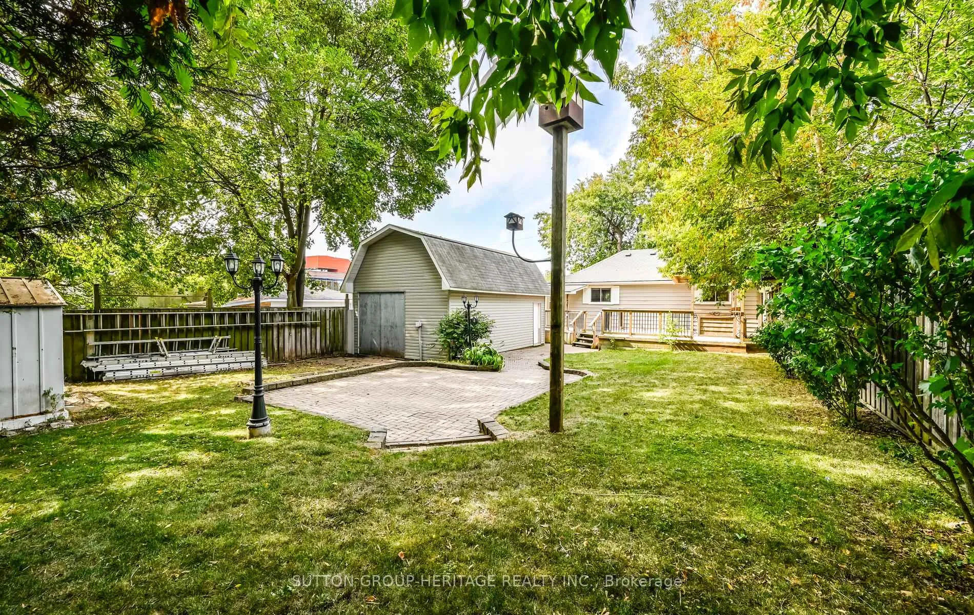 Photo 35 of 823 Rowena Street, Oshawa, Lakeview — HOMEH