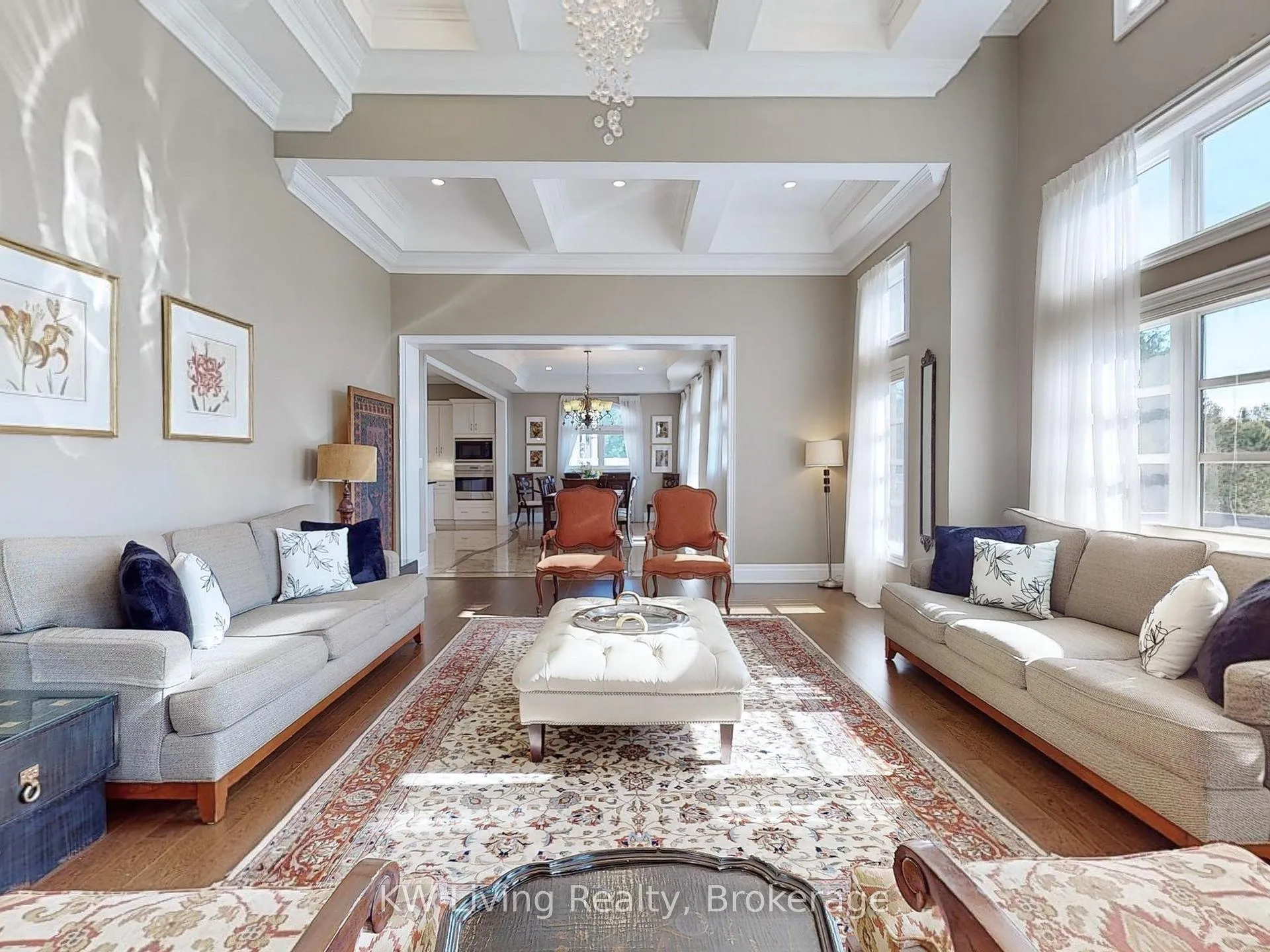 Photo 4 of 62 Carisbrooke Circle, Aurora, Bayview Southeast — HOMEH