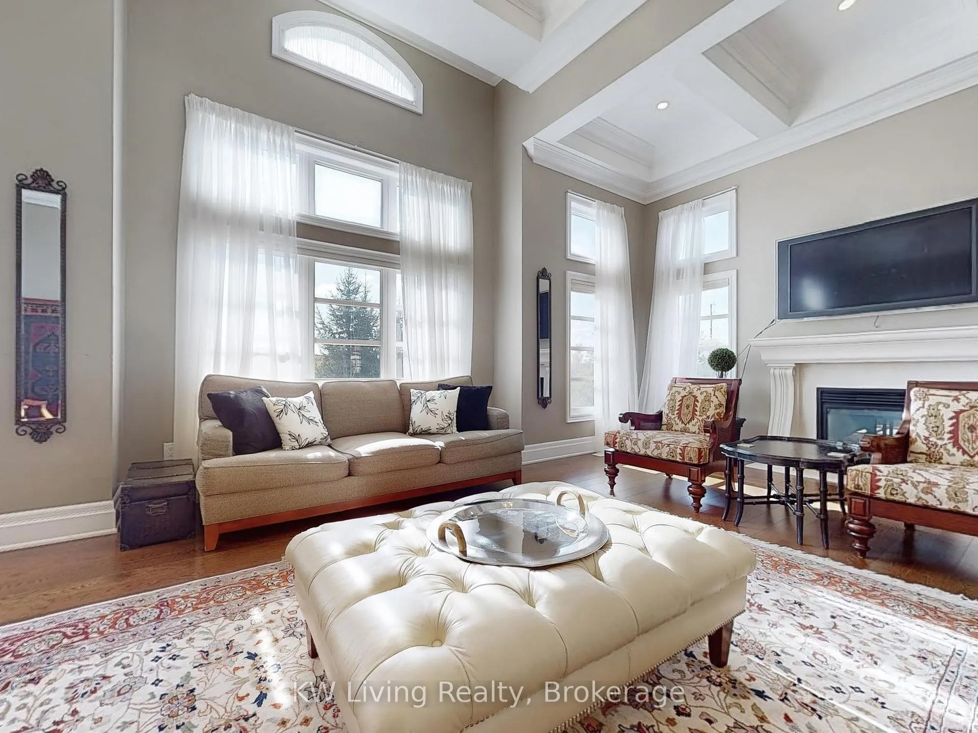 Photo 6 of 62 Carisbrooke Circle, Aurora, Bayview Southeast — HOMEH