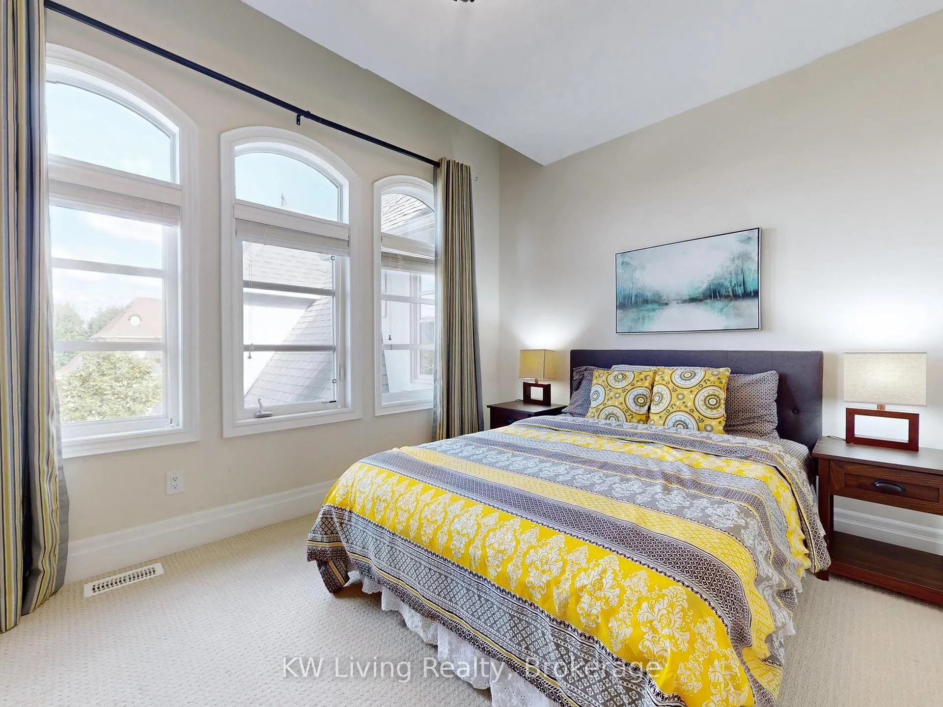 Photo 25 of 62 Carisbrooke Circle, Aurora, Bayview Southeast — HOMEH
